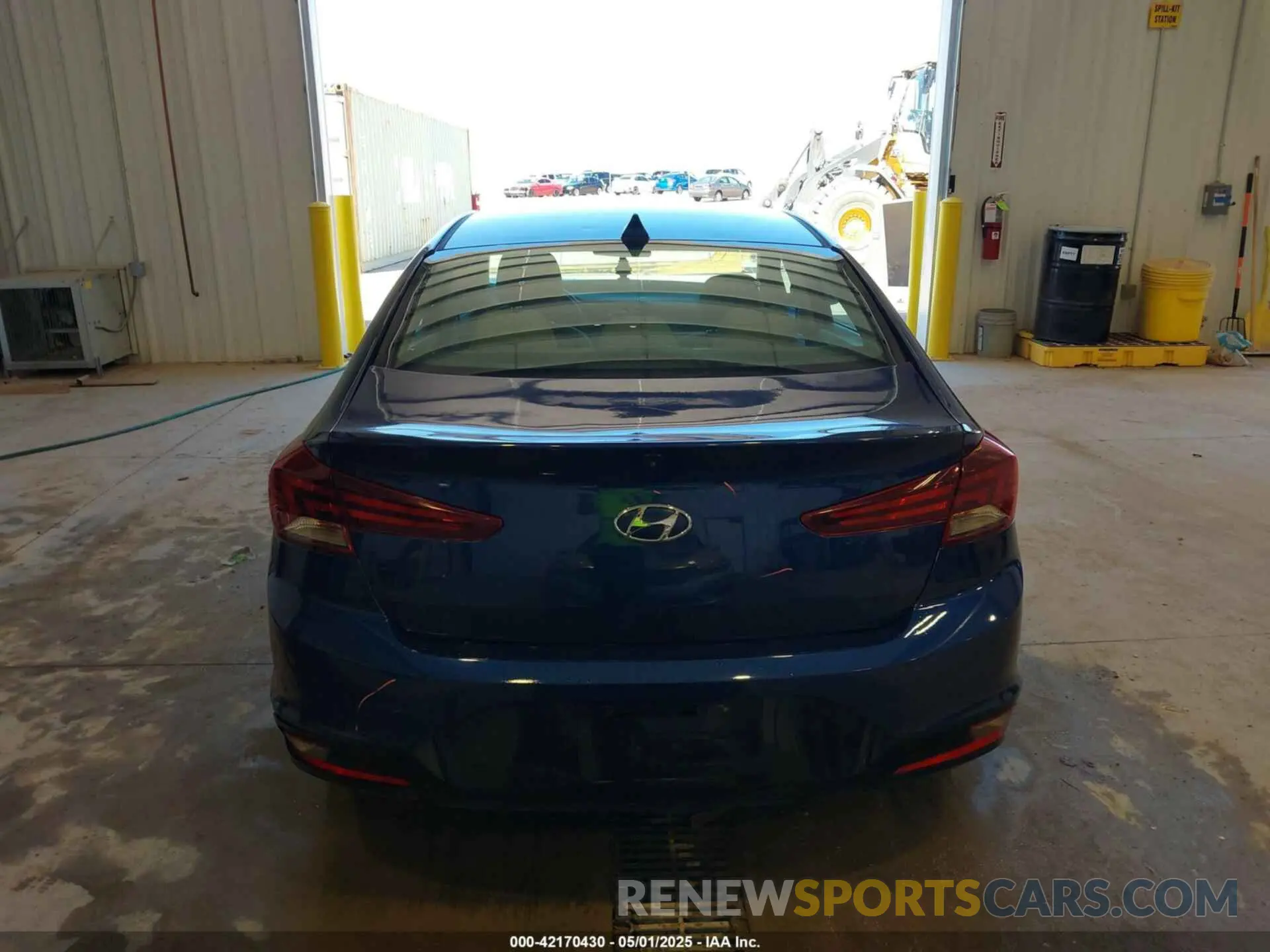 16 Photograph of a damaged car 5NPD84LF0KH441473 HYUNDAI ELANTRA 2019