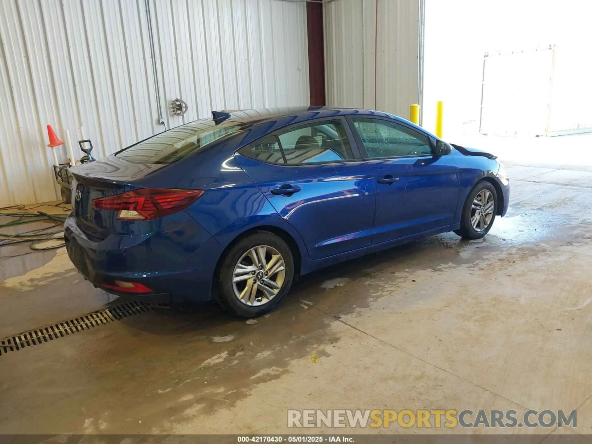4 Photograph of a damaged car 5NPD84LF0KH441473 HYUNDAI ELANTRA 2019