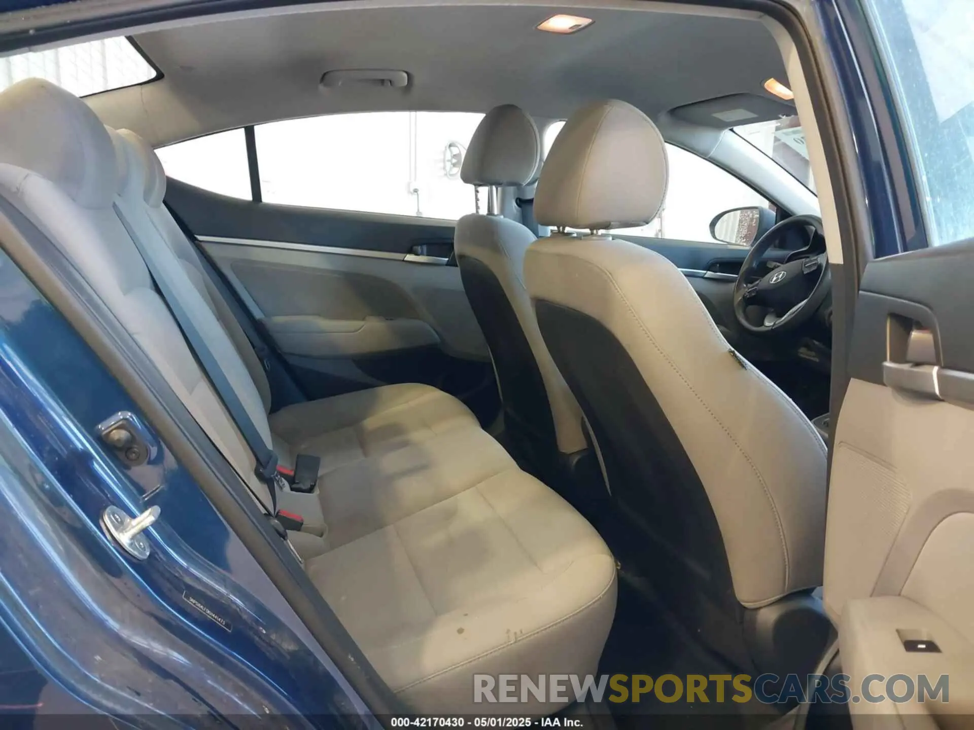8 Photograph of a damaged car 5NPD84LF0KH441473 HYUNDAI ELANTRA 2019