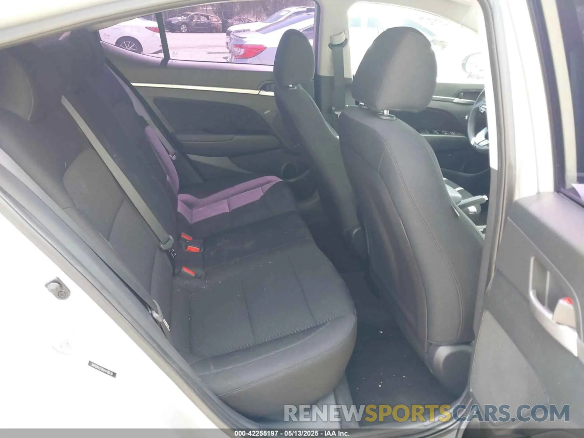 8 Photograph of a damaged car 5NPD84LF0KH448939 HYUNDAI ELANTRA 2019
