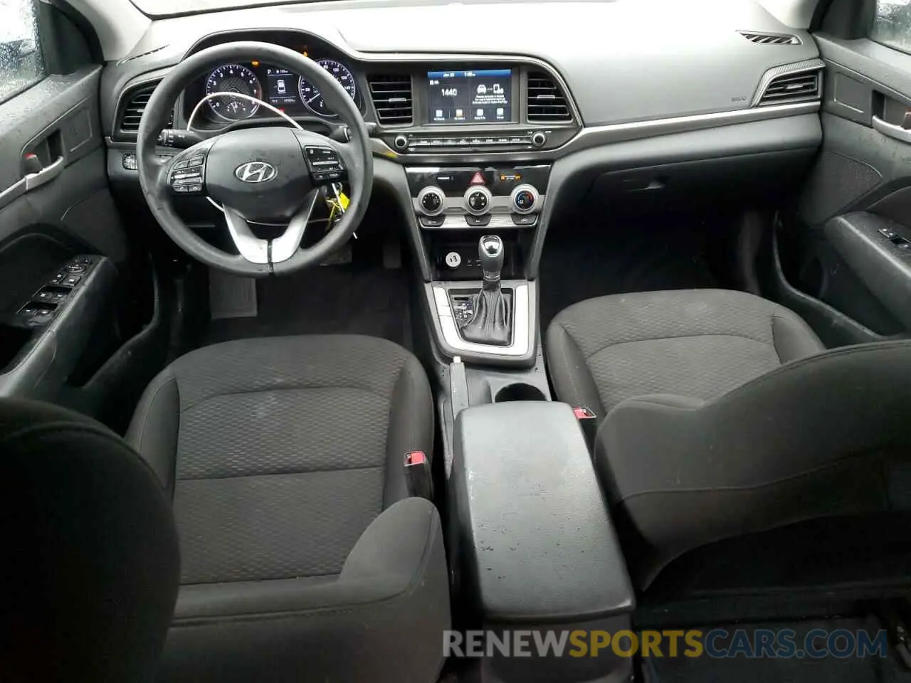 8 Photograph of a damaged car 5NPD84LF0KH452182 HYUNDAI ELANTRA 2019