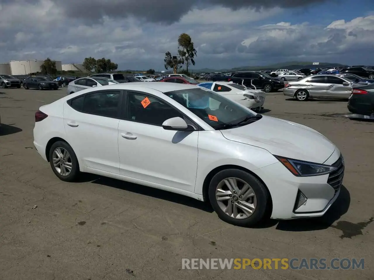 4 Photograph of a damaged car 5NPD84LF0KH454353 HYUNDAI ELANTRA 2019