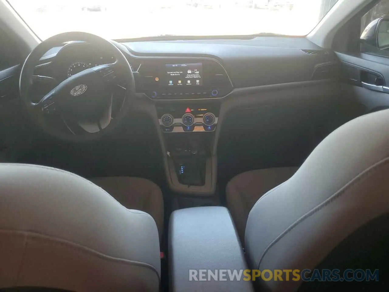 8 Photograph of a damaged car 5NPD84LF0KH465742 HYUNDAI ELANTRA 2019