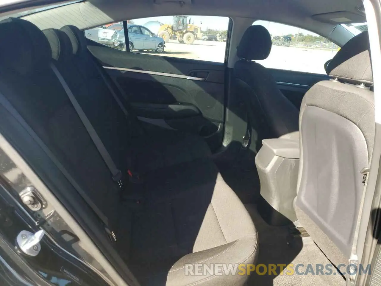 11 Photograph of a damaged car 5NPD84LF0KH467281 HYUNDAI ELANTRA 2019