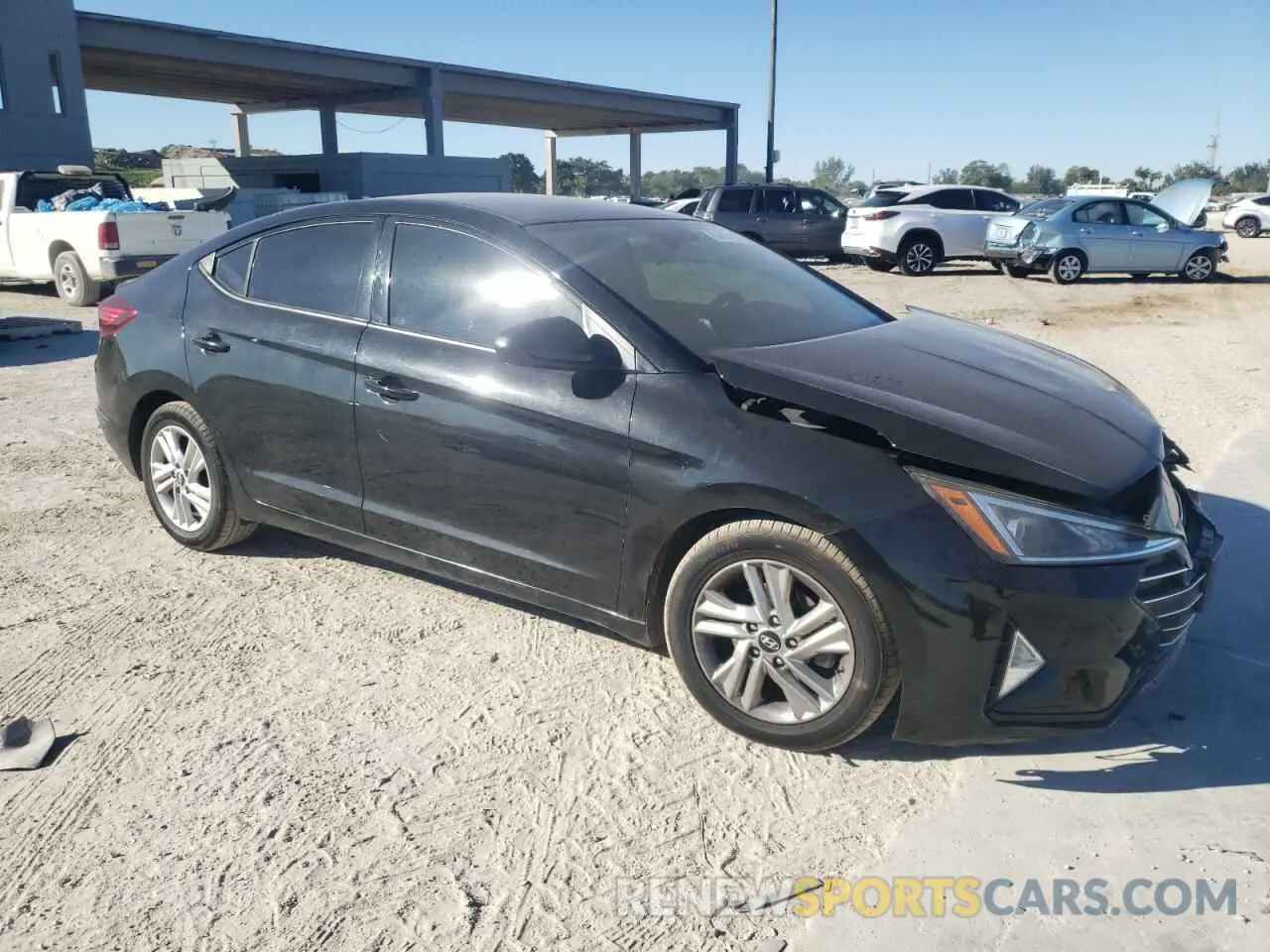 4 Photograph of a damaged car 5NPD84LF0KH467281 HYUNDAI ELANTRA 2019