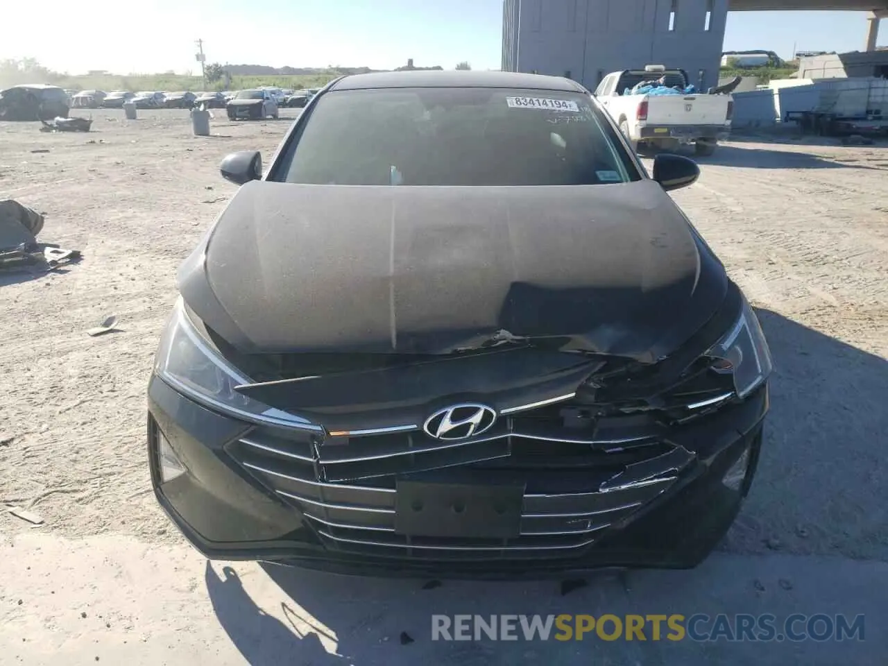 5 Photograph of a damaged car 5NPD84LF0KH467281 HYUNDAI ELANTRA 2019