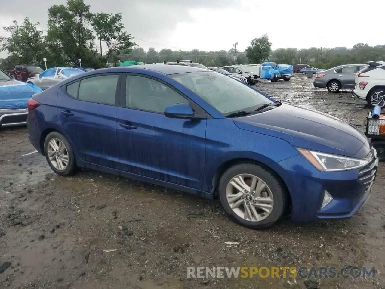4 Photograph of a damaged car 5NPD84LF0KH469113 HYUNDAI ELANTRA 2019