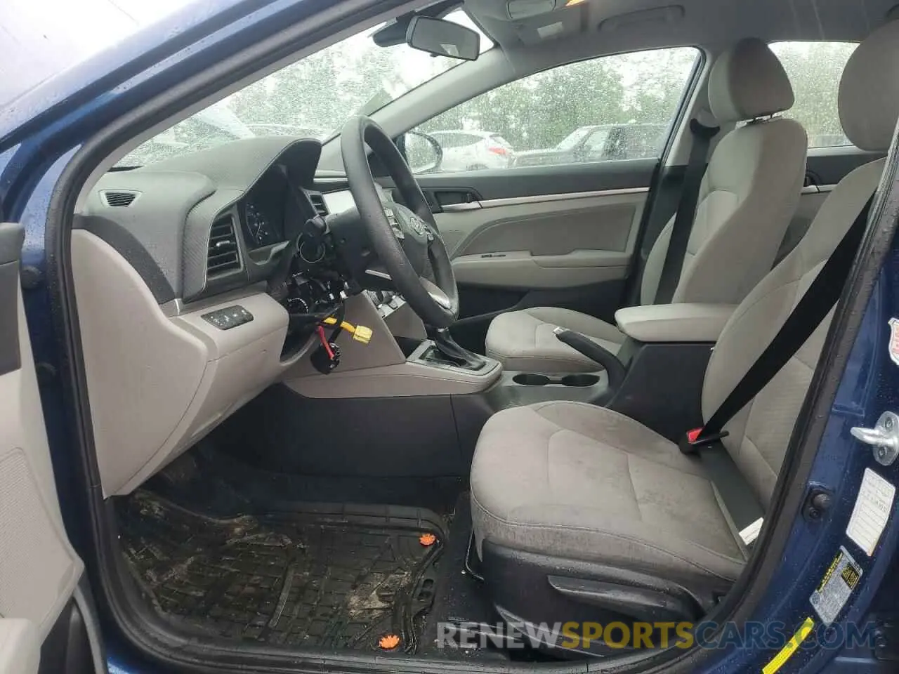 7 Photograph of a damaged car 5NPD84LF0KH469113 HYUNDAI ELANTRA 2019