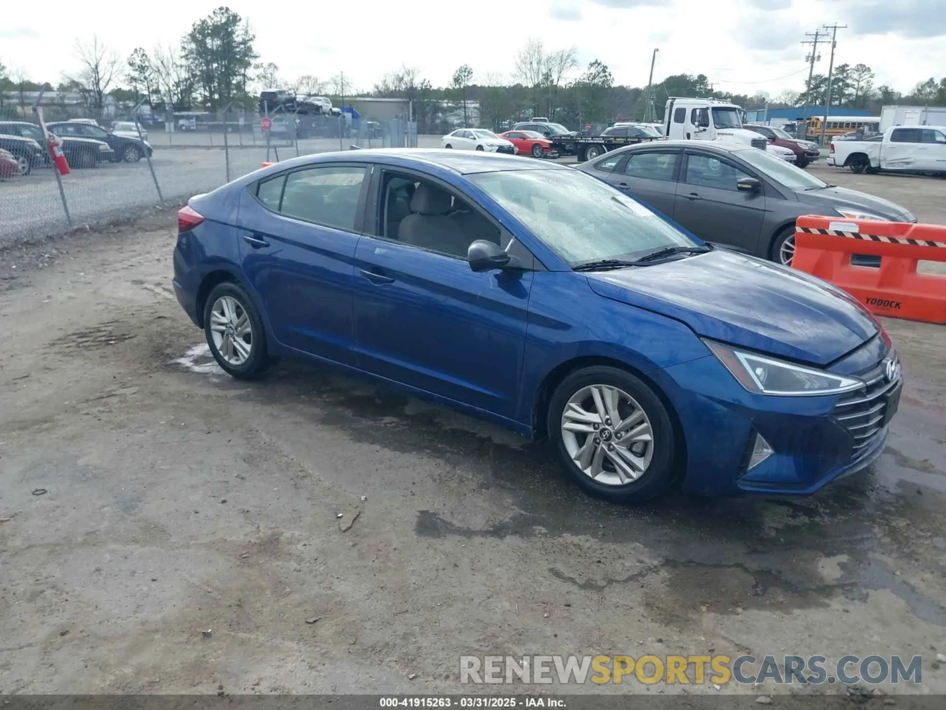 1 Photograph of a damaged car 5NPD84LF0KH478264 HYUNDAI ELANTRA 2019