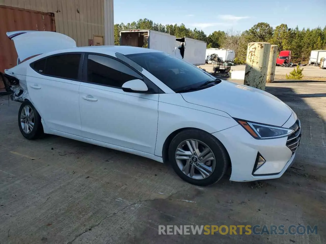 4 Photograph of a damaged car 5NPD84LF0KH484341 HYUNDAI ELANTRA 2019