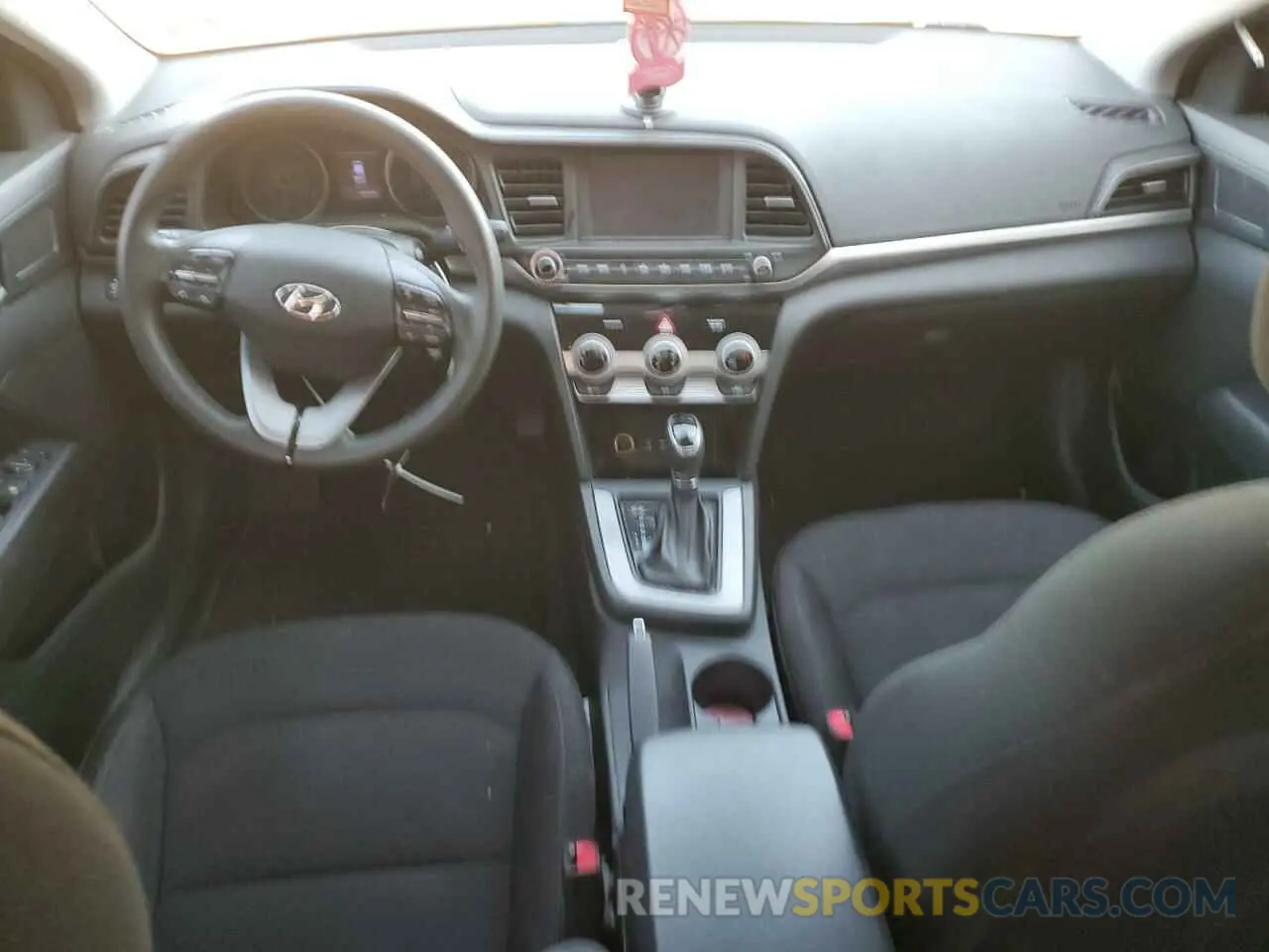 8 Photograph of a damaged car 5NPD84LF0KH484341 HYUNDAI ELANTRA 2019