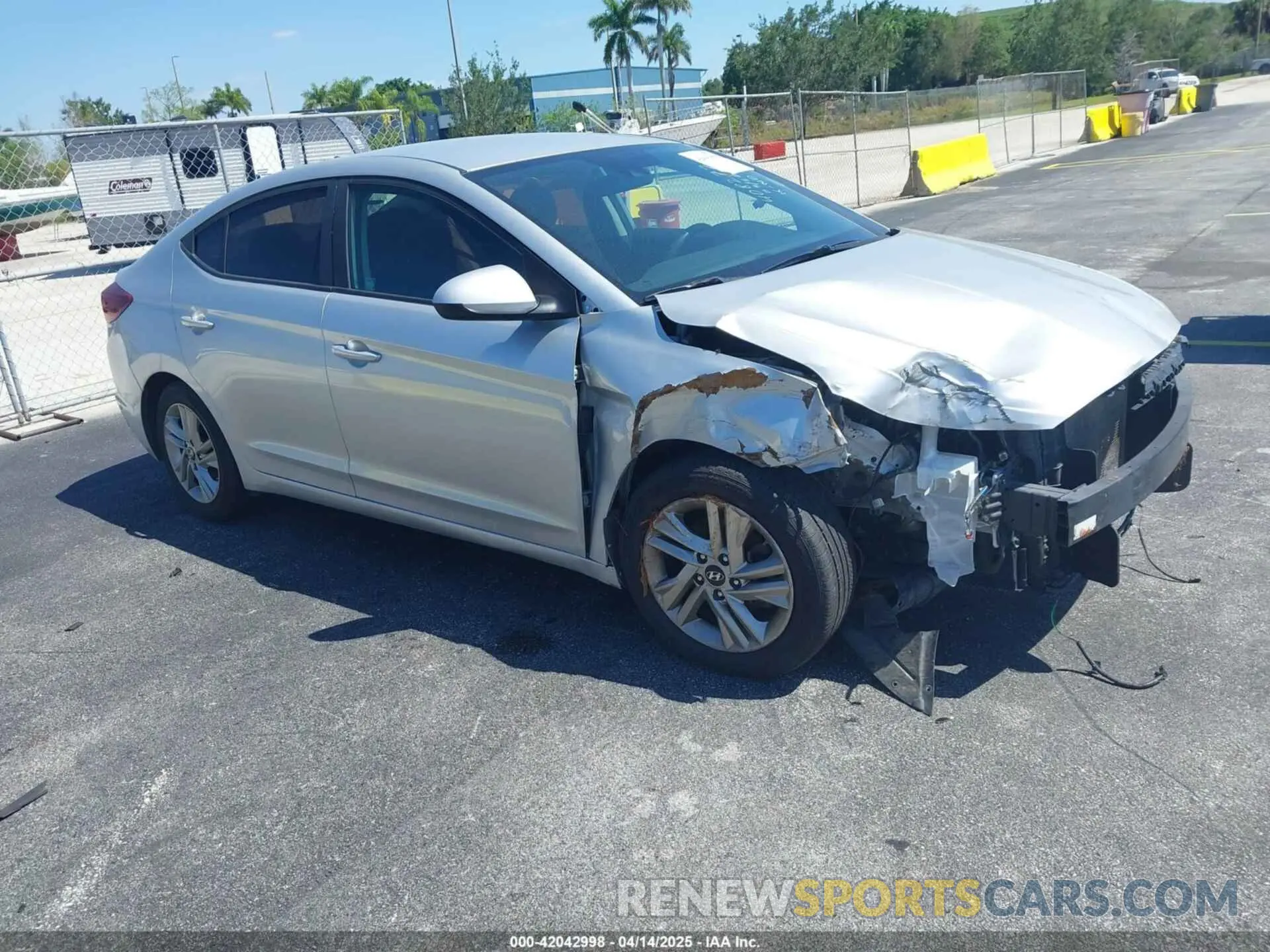 1 Photograph of a damaged car 5NPD84LF1KH408272 HYUNDAI ELANTRA 2019