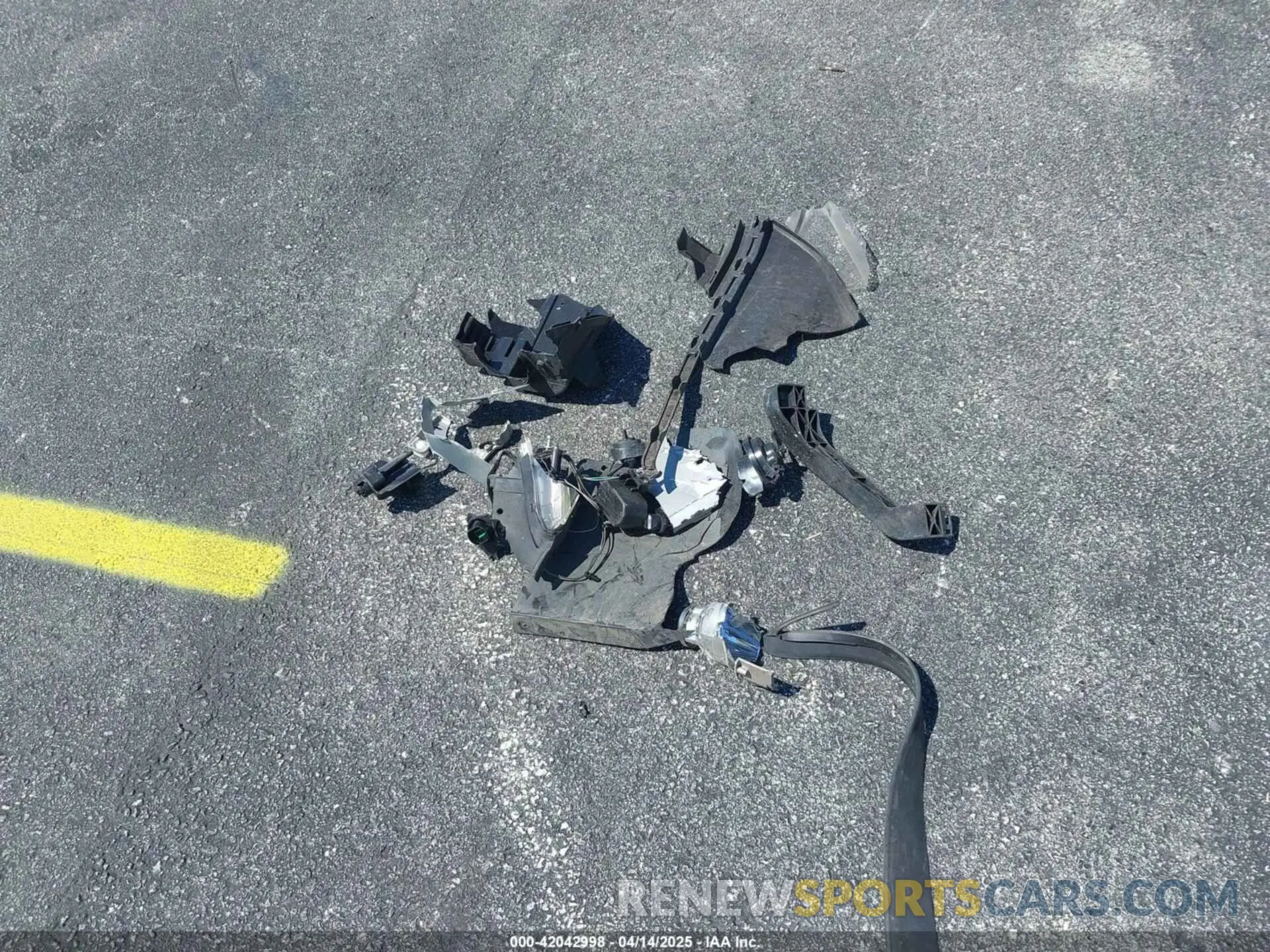 12 Photograph of a damaged car 5NPD84LF1KH408272 HYUNDAI ELANTRA 2019