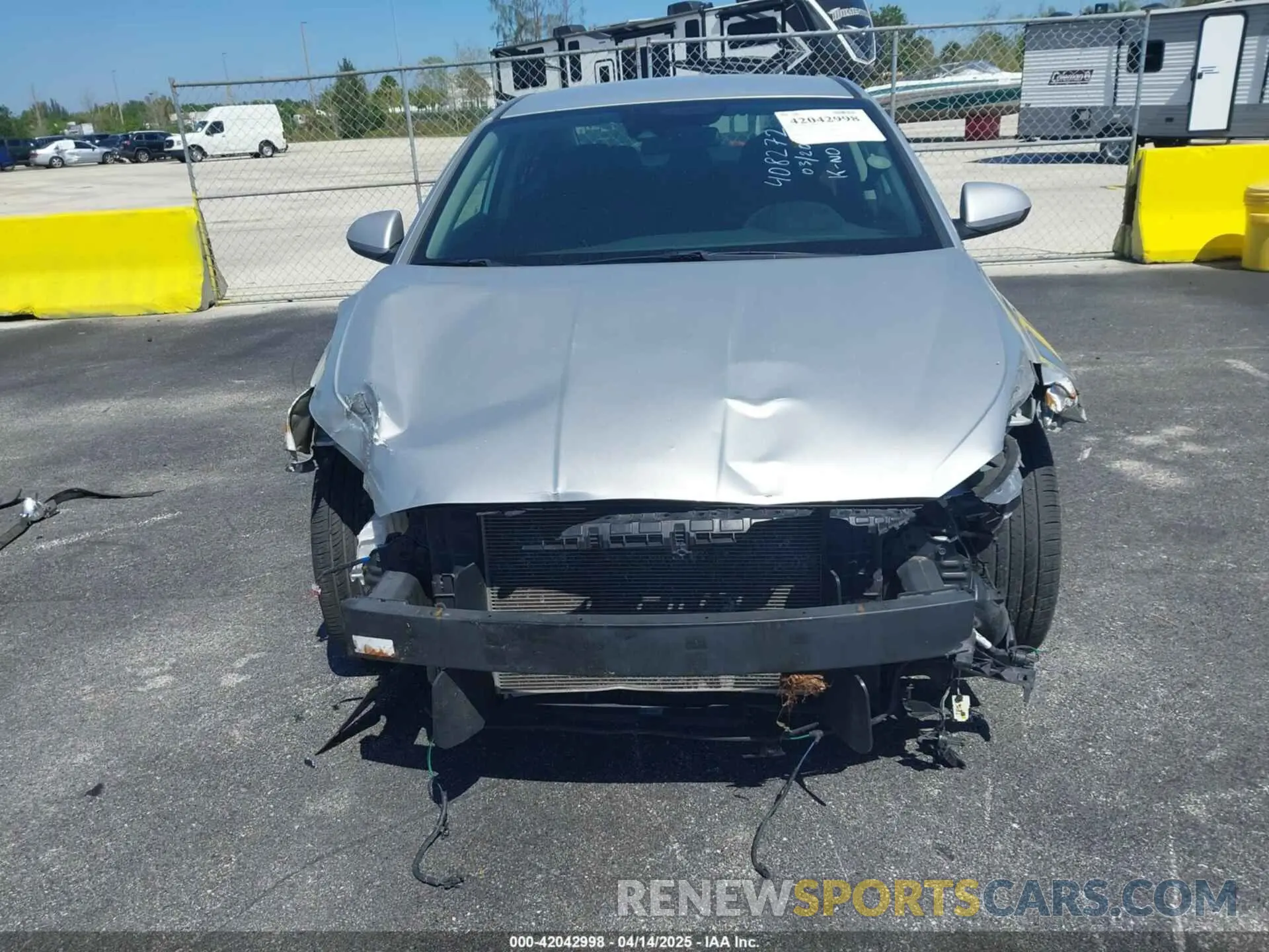 6 Photograph of a damaged car 5NPD84LF1KH408272 HYUNDAI ELANTRA 2019