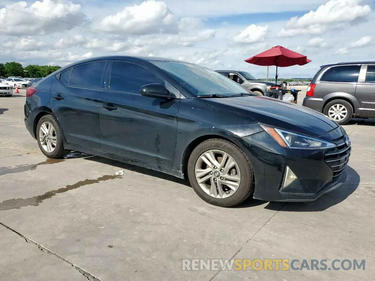 4 Photograph of a damaged car 5NPD84LF1KH409664 HYUNDAI ELANTRA 2019