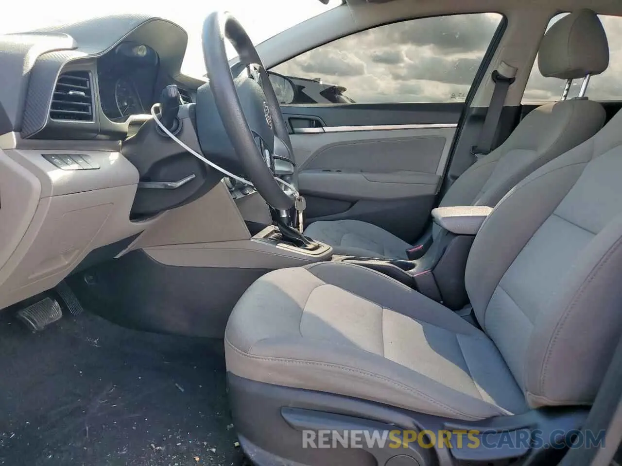 7 Photograph of a damaged car 5NPD84LF1KH409664 HYUNDAI ELANTRA 2019