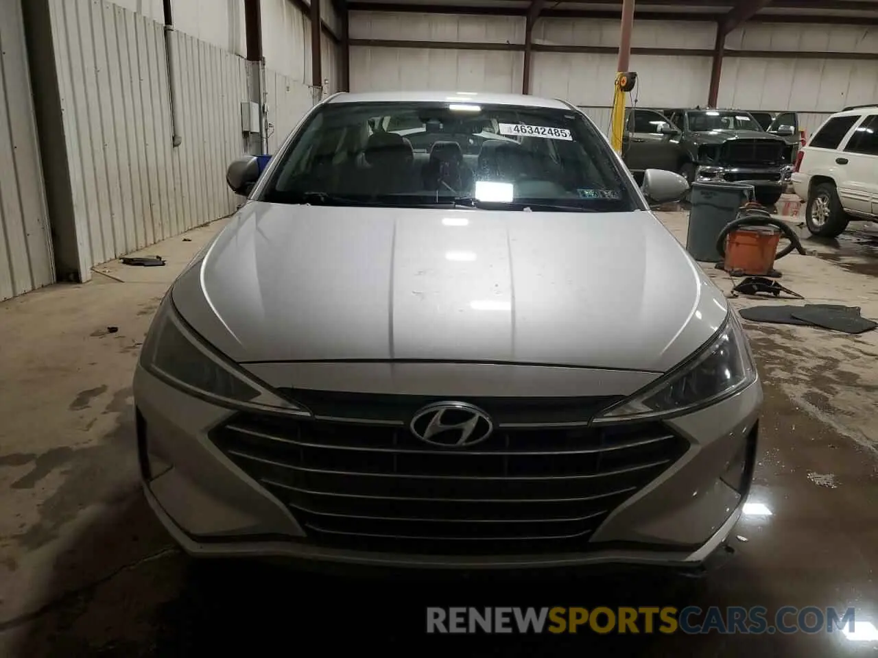 5 Photograph of a damaged car 5NPD84LF1KH412225 HYUNDAI ELANTRA 2019