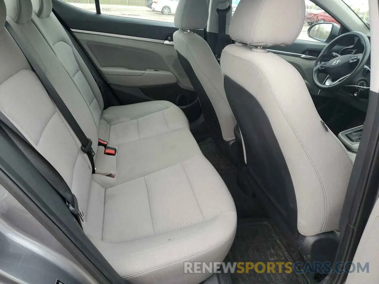10 Photograph of a damaged car 5NPD84LF1KH421491 HYUNDAI ELANTRA 2019