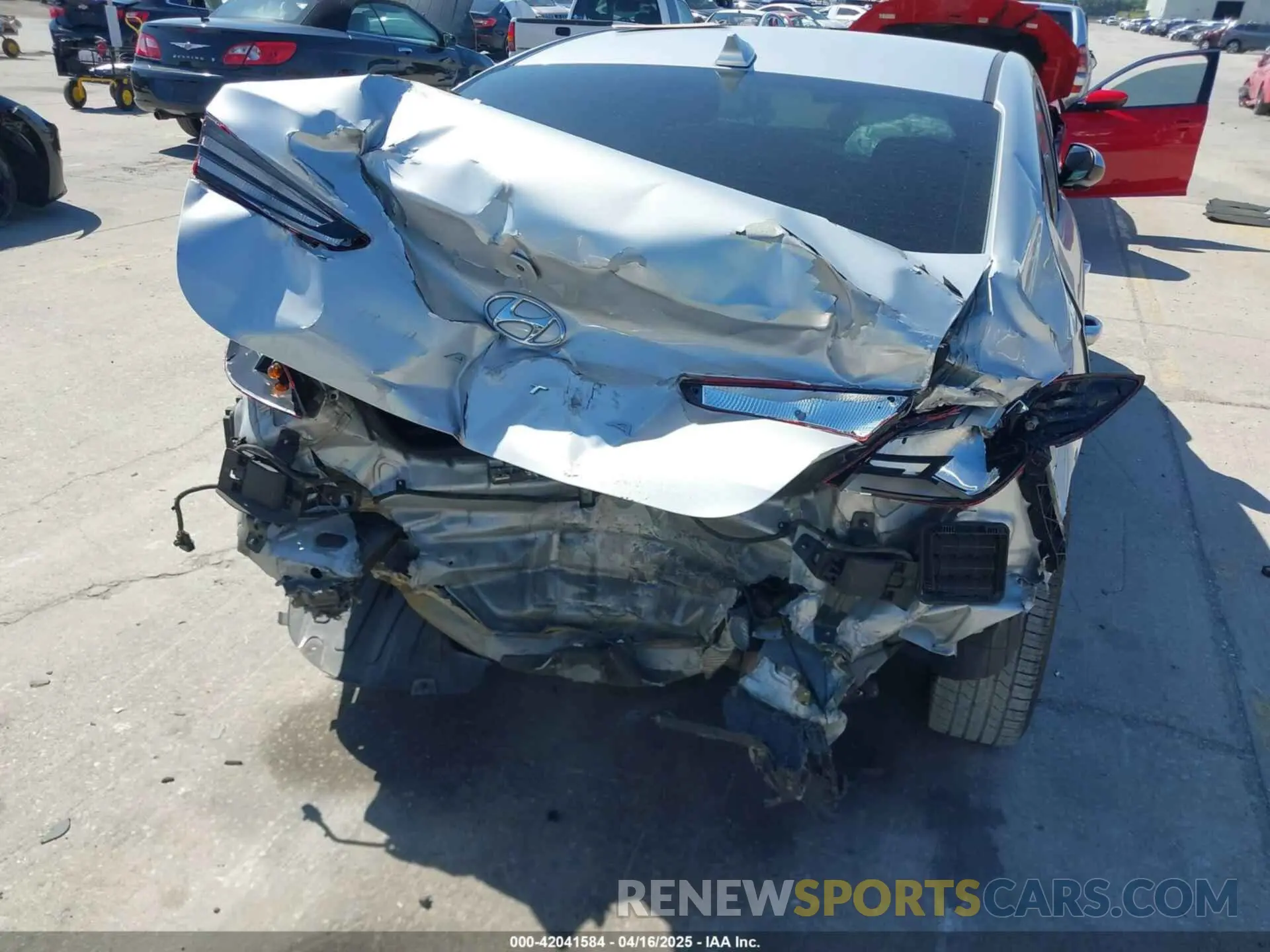 6 Photograph of a damaged car 5NPD84LF1KH430188 HYUNDAI ELANTRA 2019