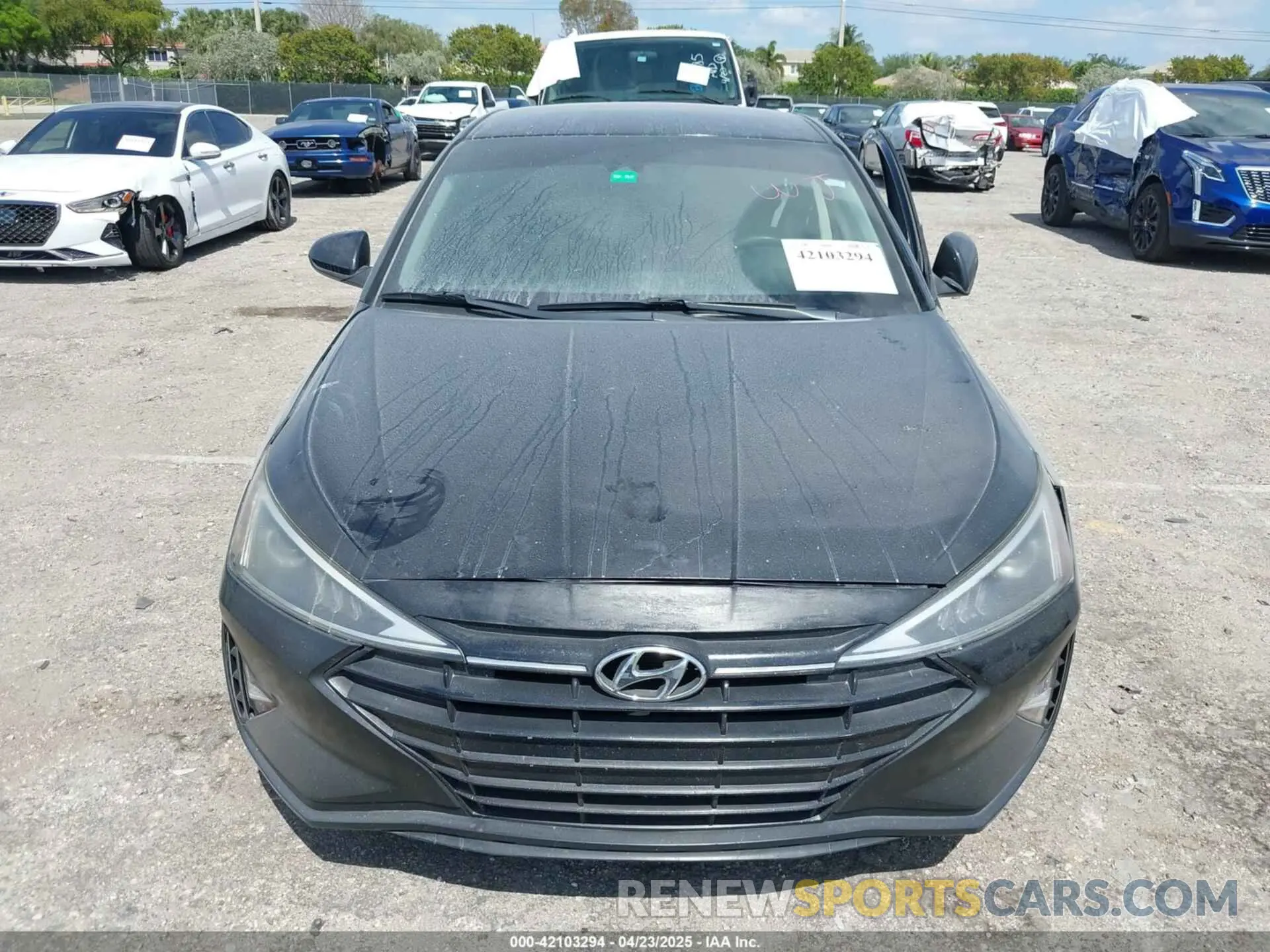 12 Photograph of a damaged car 5NPD84LF1KH453423 HYUNDAI ELANTRA 2019