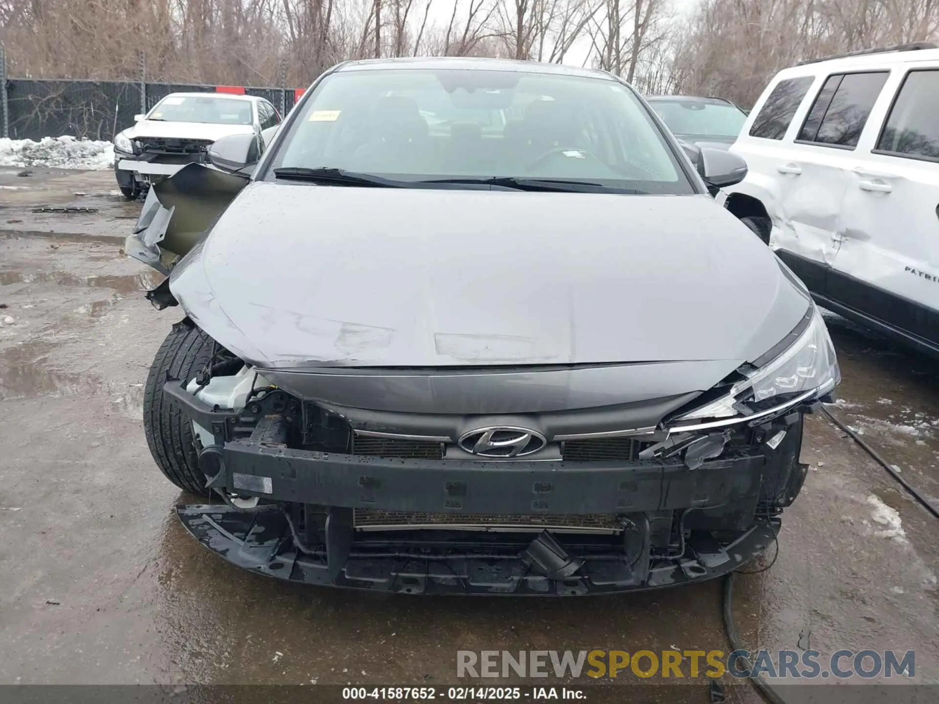 13 Photograph of a damaged car 5NPD84LF2KH414940 HYUNDAI ELANTRA 2019