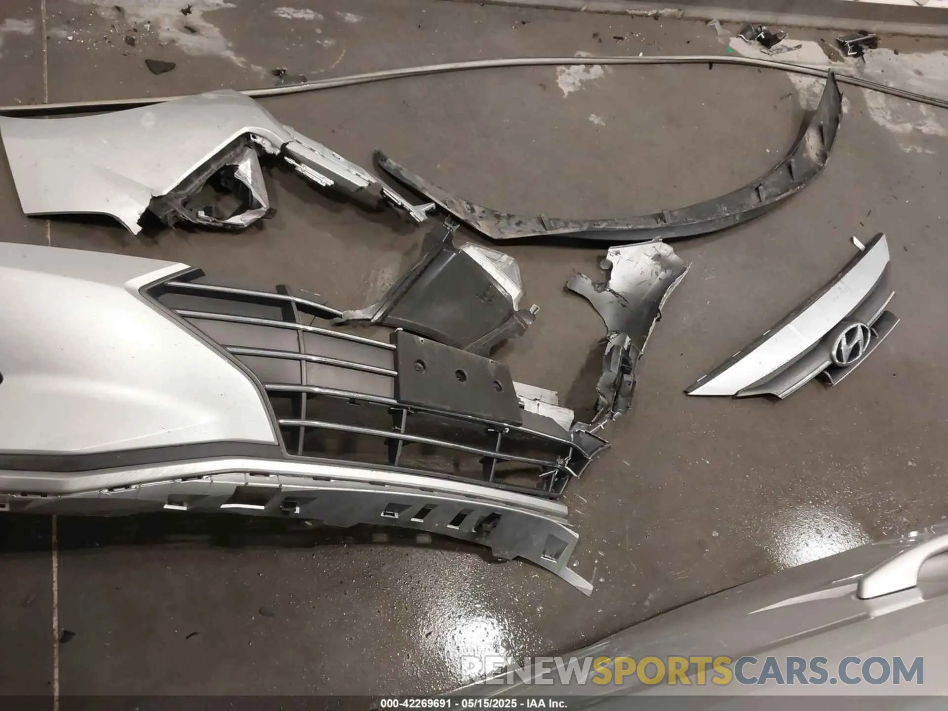17 Photograph of a damaged car 5NPD84LF2KH421550 HYUNDAI ELANTRA 2019