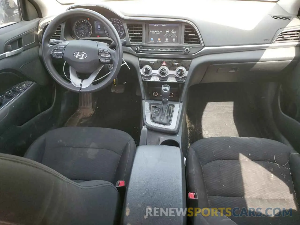 8 Photograph of a damaged car 5NPD84LF2KH432581 HYUNDAI ELANTRA 2019