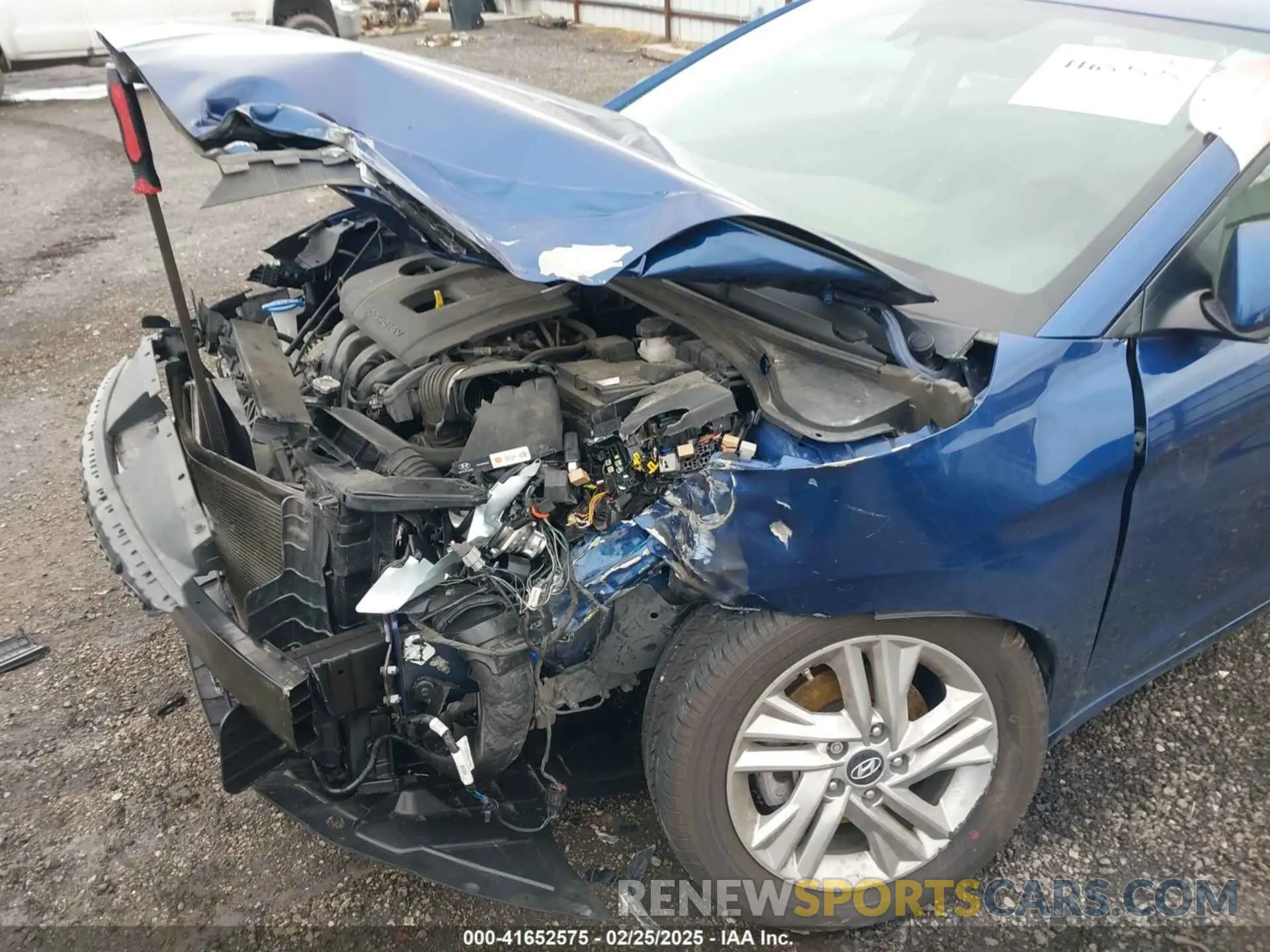 6 Photograph of a damaged car 5NPD84LF2KH438641 HYUNDAI ELANTRA 2019