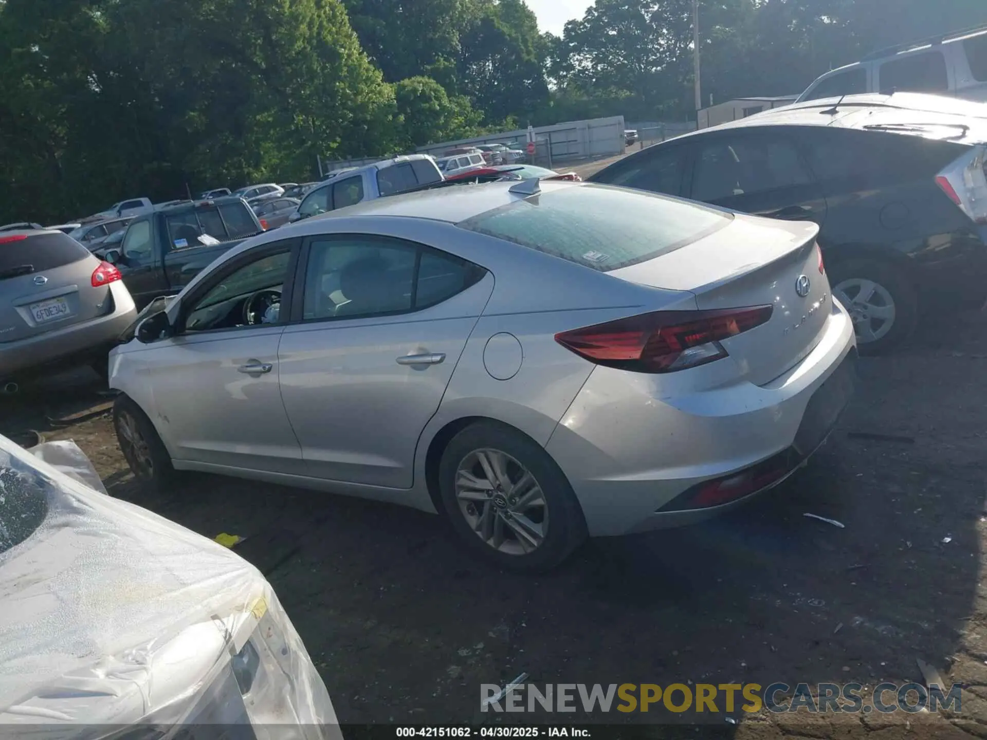 13 Photograph of a damaged car 5NPD84LF2KH441569 HYUNDAI ELANTRA 2019