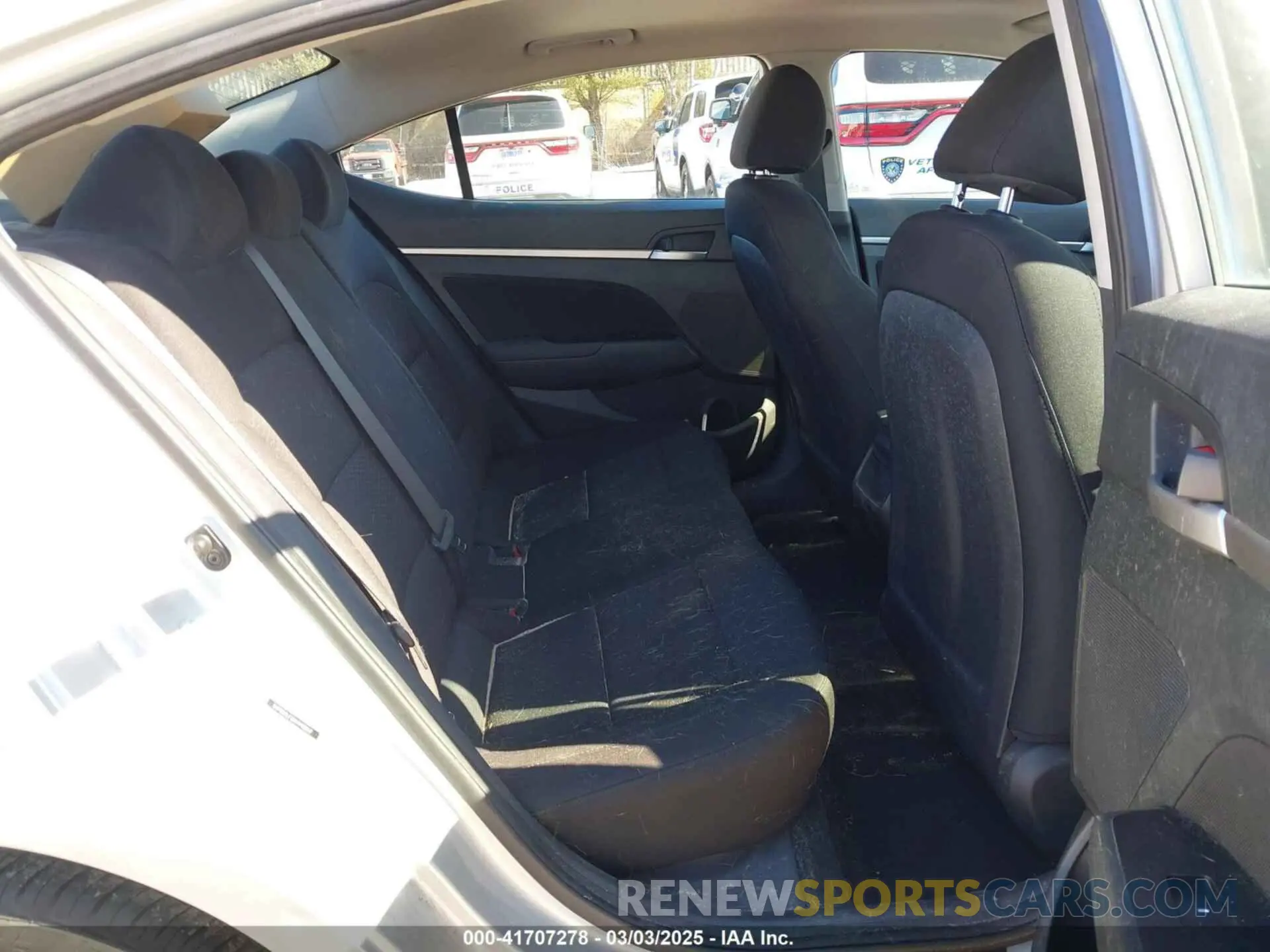 8 Photograph of a damaged car 5NPD84LF2KH449607 HYUNDAI ELANTRA 2019