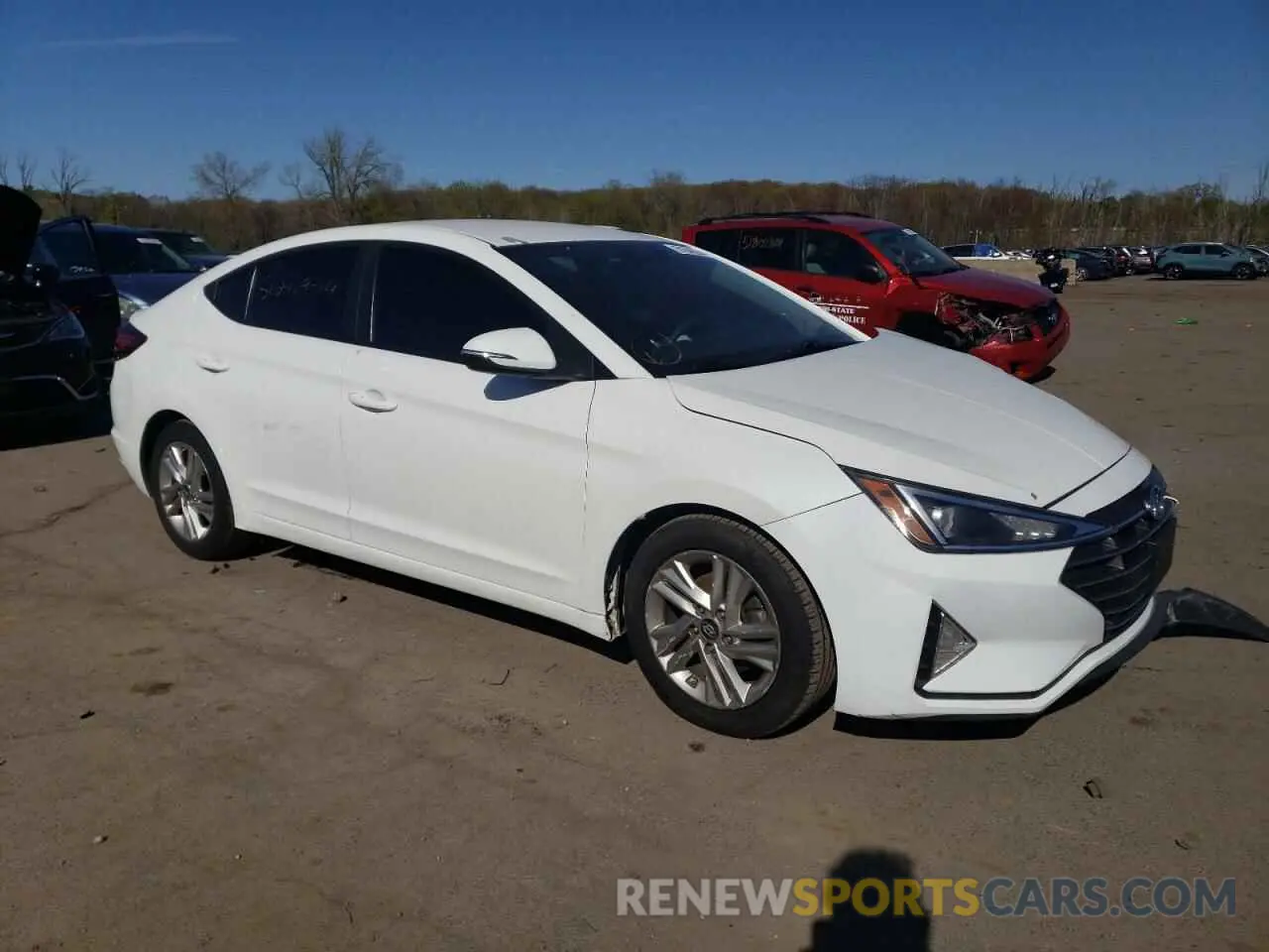 4 Photograph of a damaged car 5NPD84LF2KH455939 HYUNDAI ELANTRA 2019