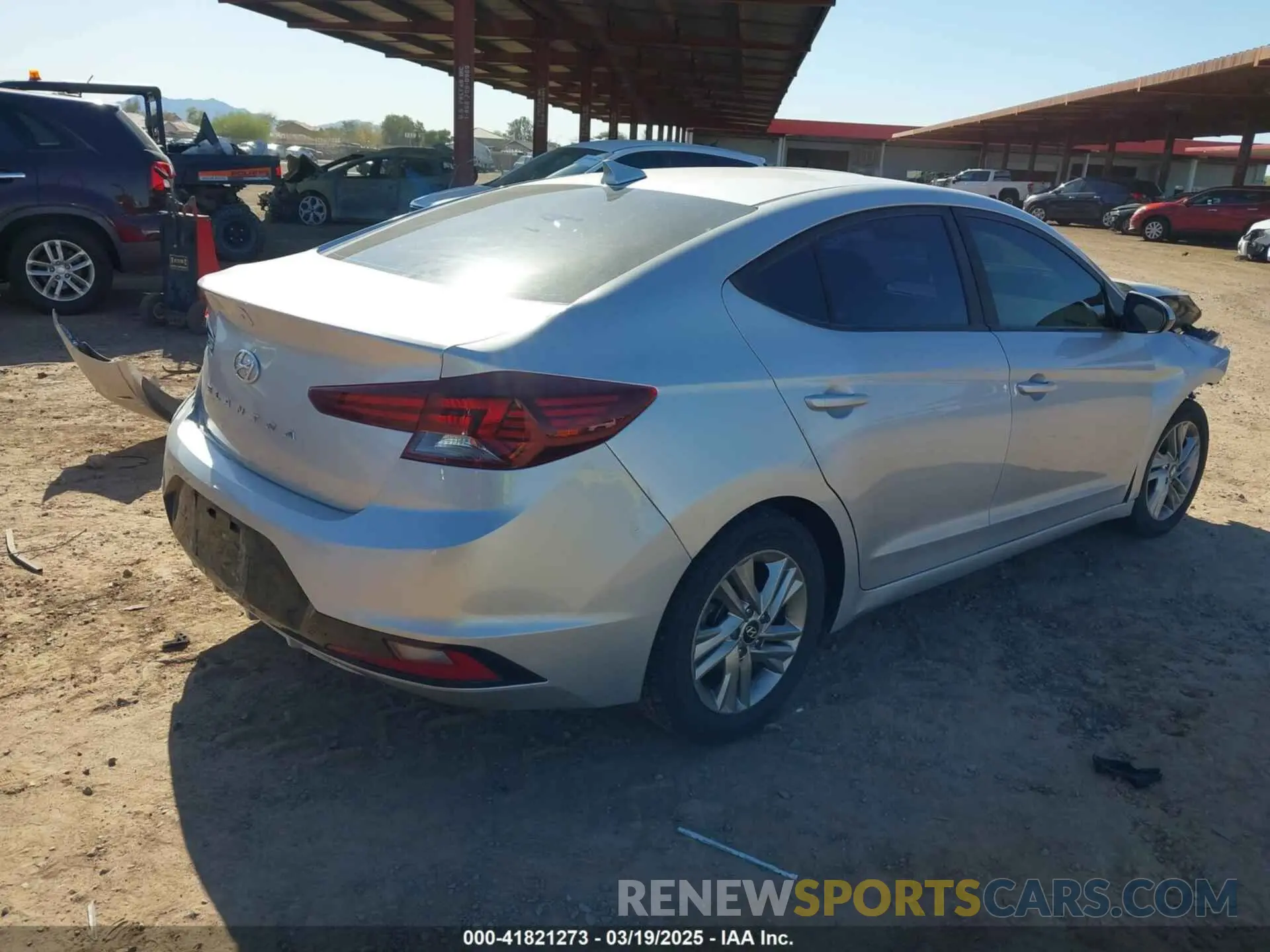 4 Photograph of a damaged car 5NPD84LF2KH457576 HYUNDAI ELANTRA 2019