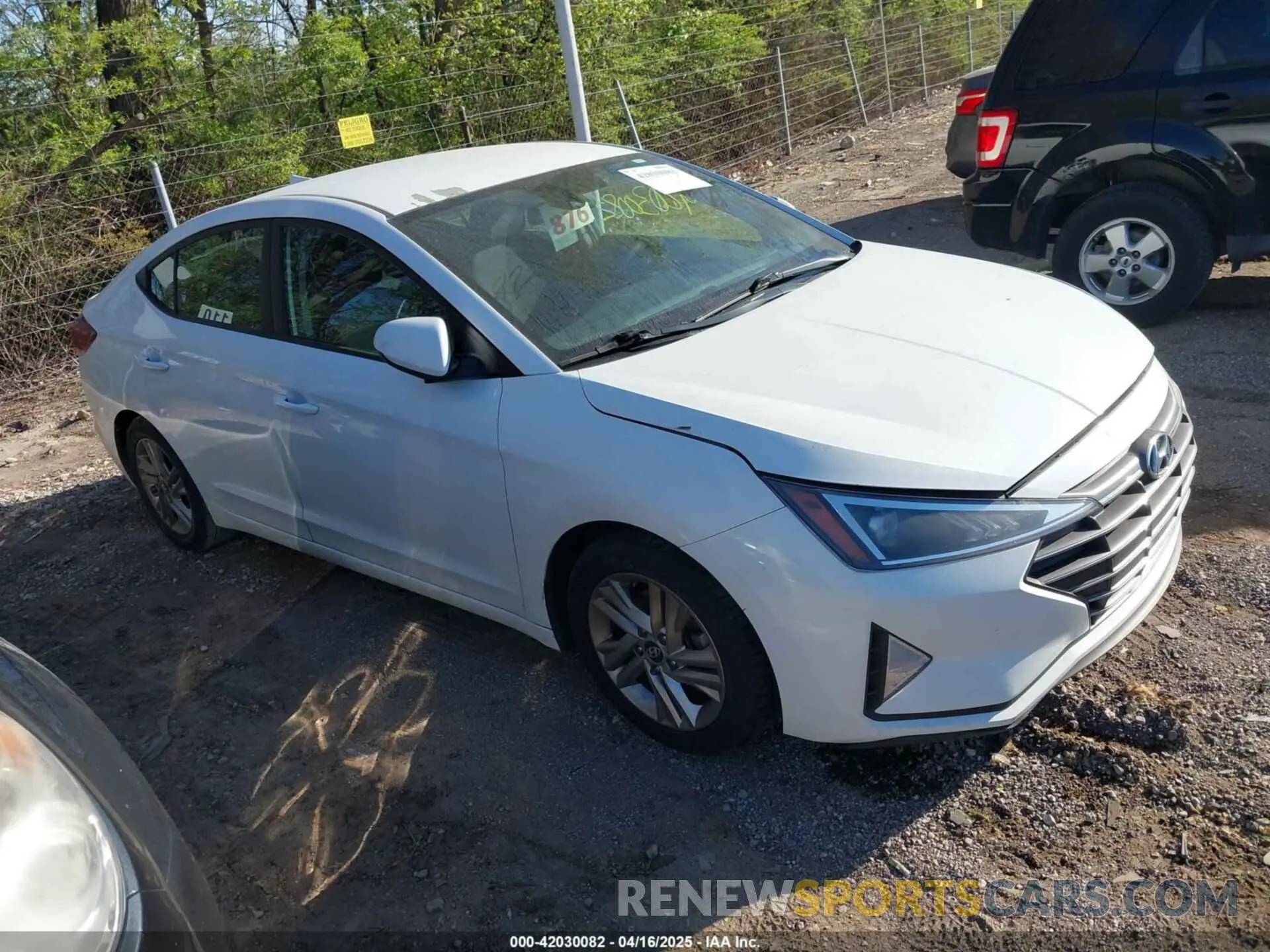 1 Photograph of a damaged car 5NPD84LF2KH459893 HYUNDAI ELANTRA 2019