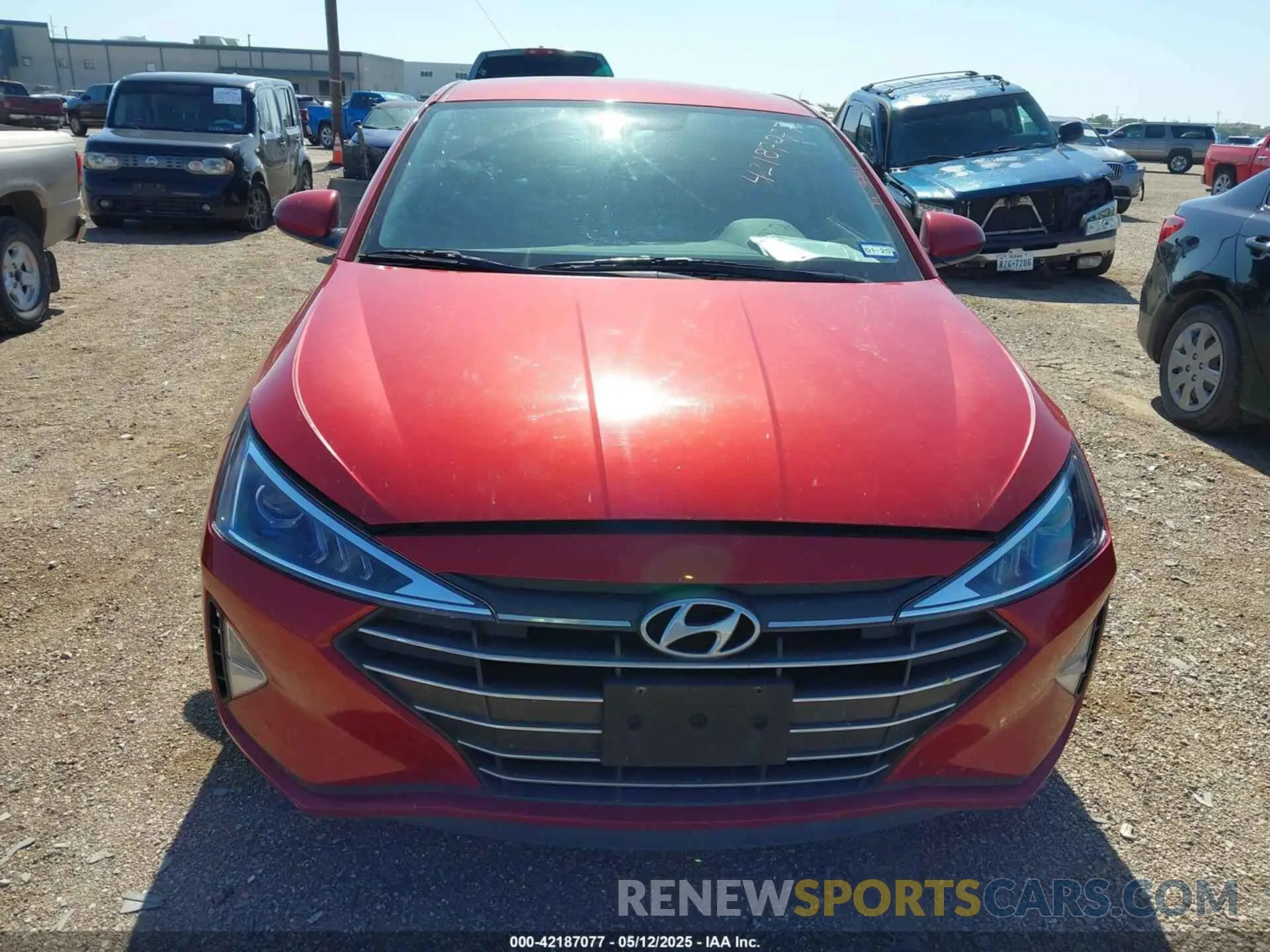 12 Photograph of a damaged car 5NPD84LF2KH460073 HYUNDAI ELANTRA 2019
