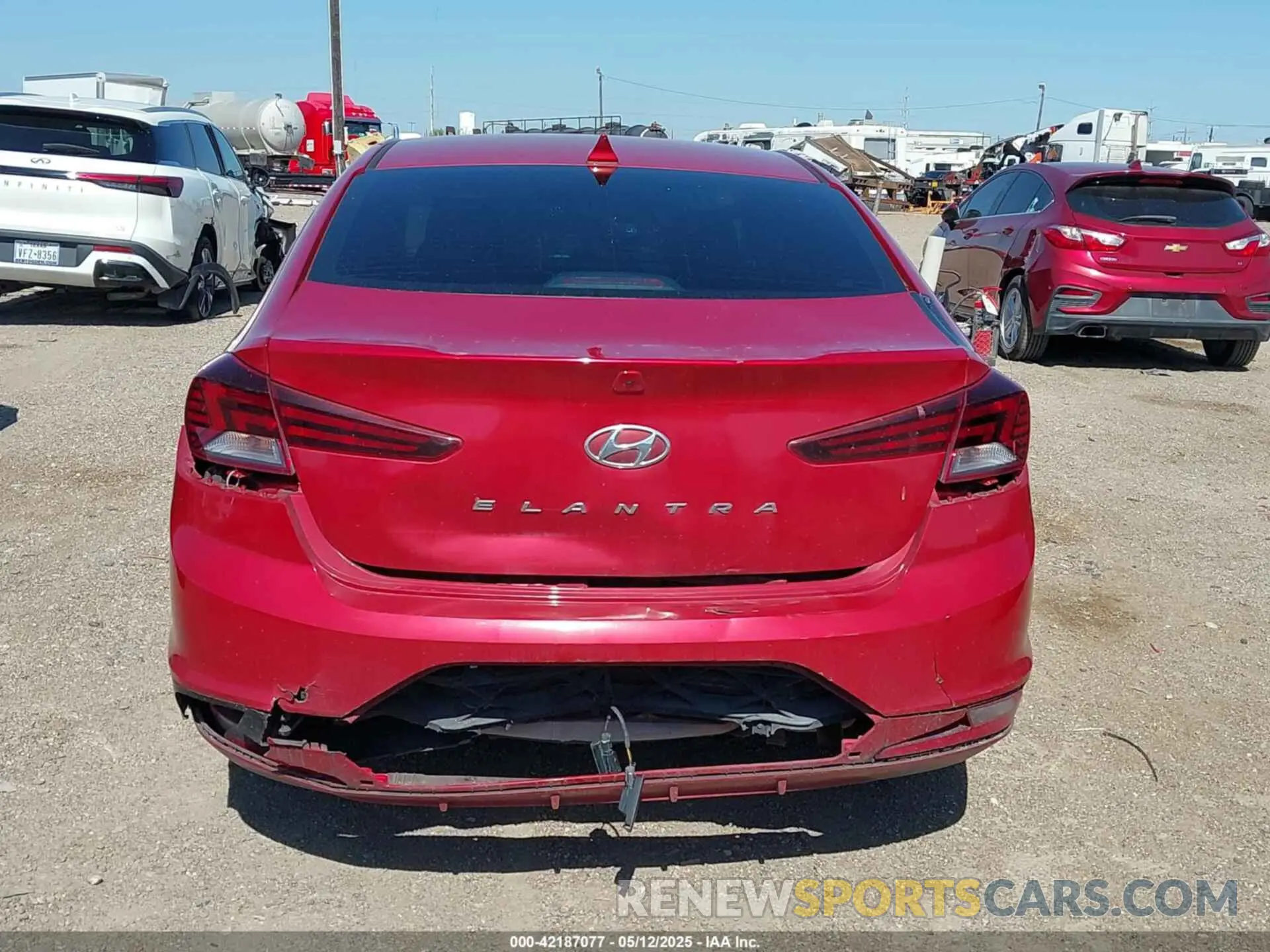 16 Photograph of a damaged car 5NPD84LF2KH460073 HYUNDAI ELANTRA 2019