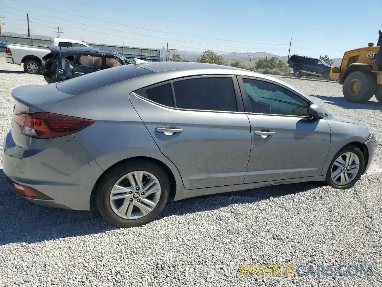 3 Photograph of a damaged car 5NPD84LF2KH462289 HYUNDAI ELANTRA 2019