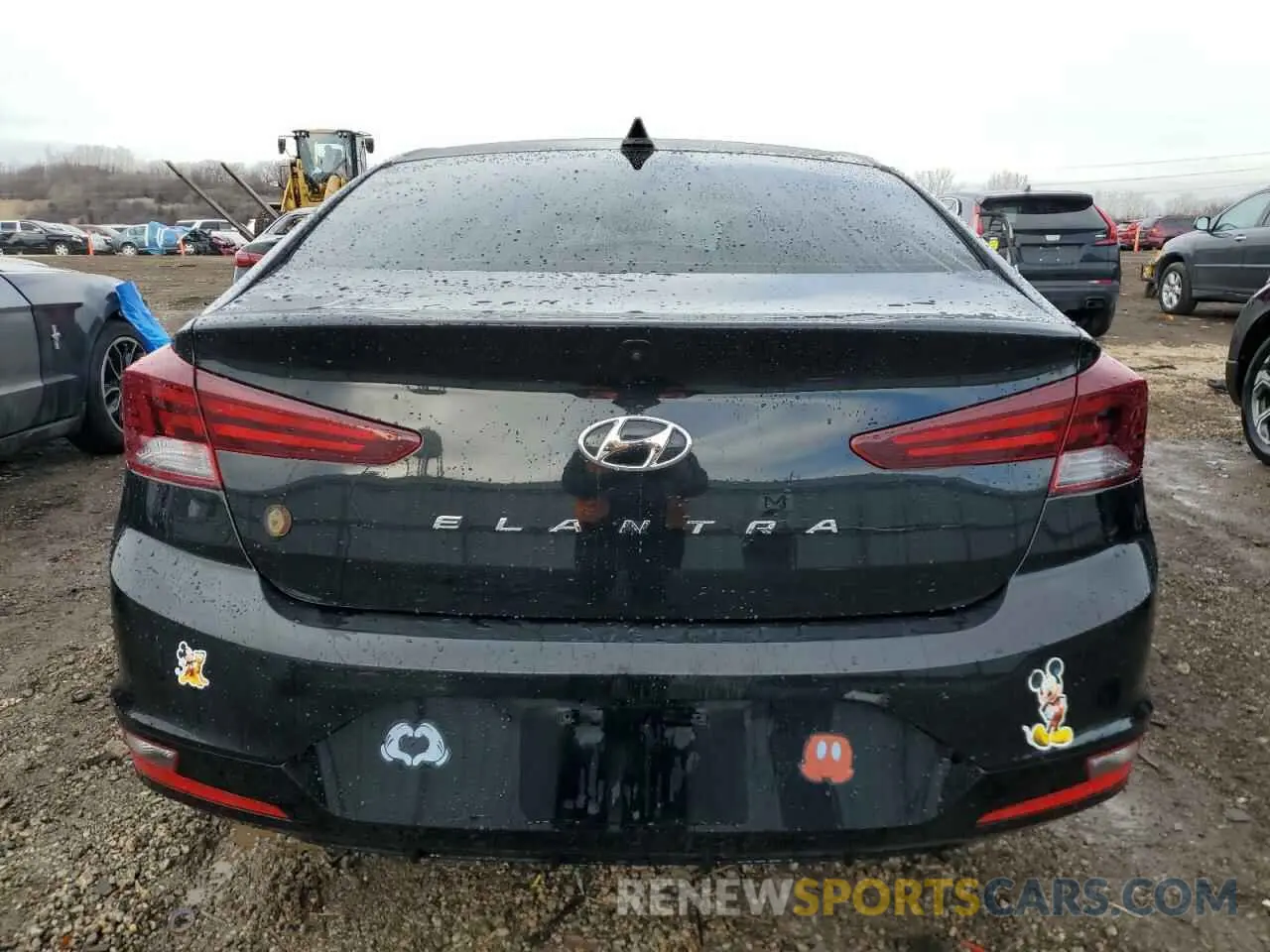 6 Photograph of a damaged car 5NPD84LF2KH469582 HYUNDAI ELANTRA 2019
