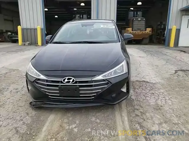 13 Photograph of a damaged car 5NPD84LF2KH471476 HYUNDAI ELANTRA 2019