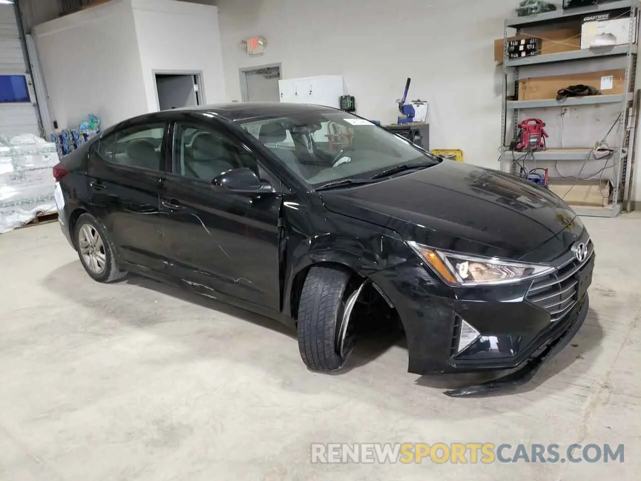 4 Photograph of a damaged car 5NPD84LF2KH471476 HYUNDAI ELANTRA 2019