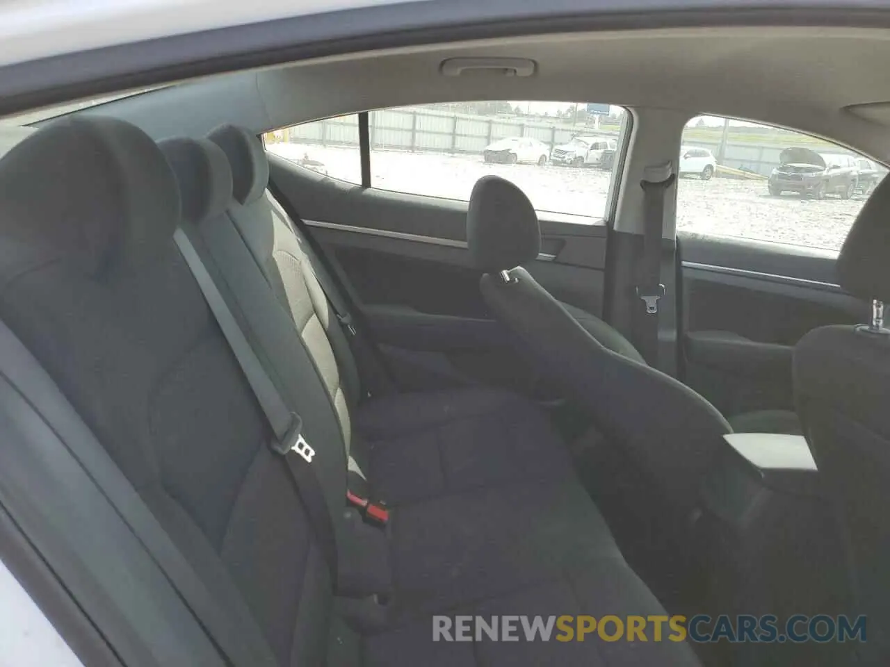 10 Photograph of a damaged car 5NPD84LF2KH482851 HYUNDAI ELANTRA 2019