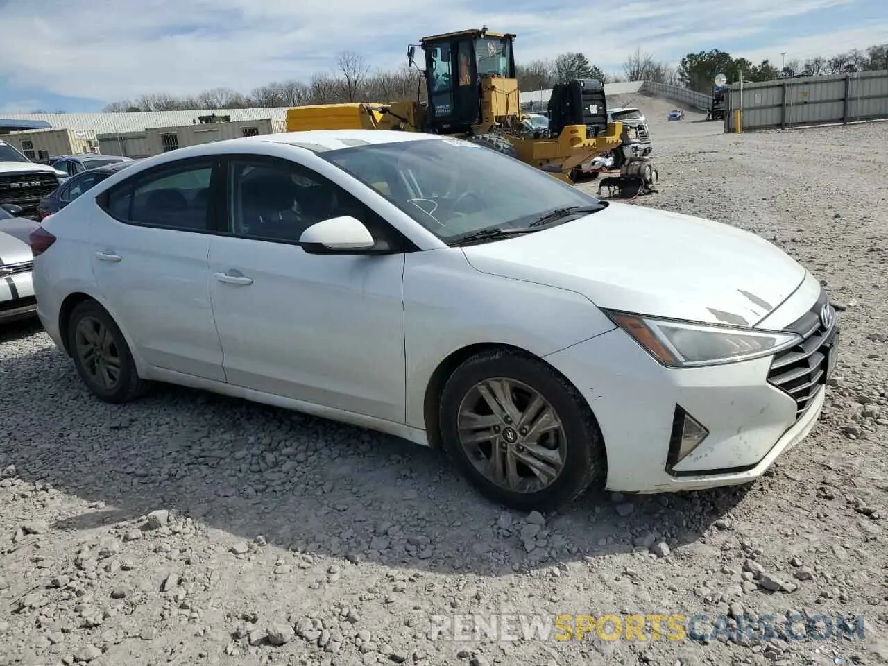 4 Photograph of a damaged car 5NPD84LF2KH482851 HYUNDAI ELANTRA 2019