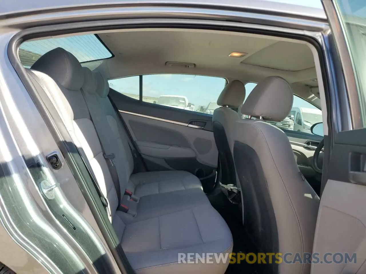 10 Photograph of a damaged car 5NPD84LF2KH488374 HYUNDAI ELANTRA 2019
