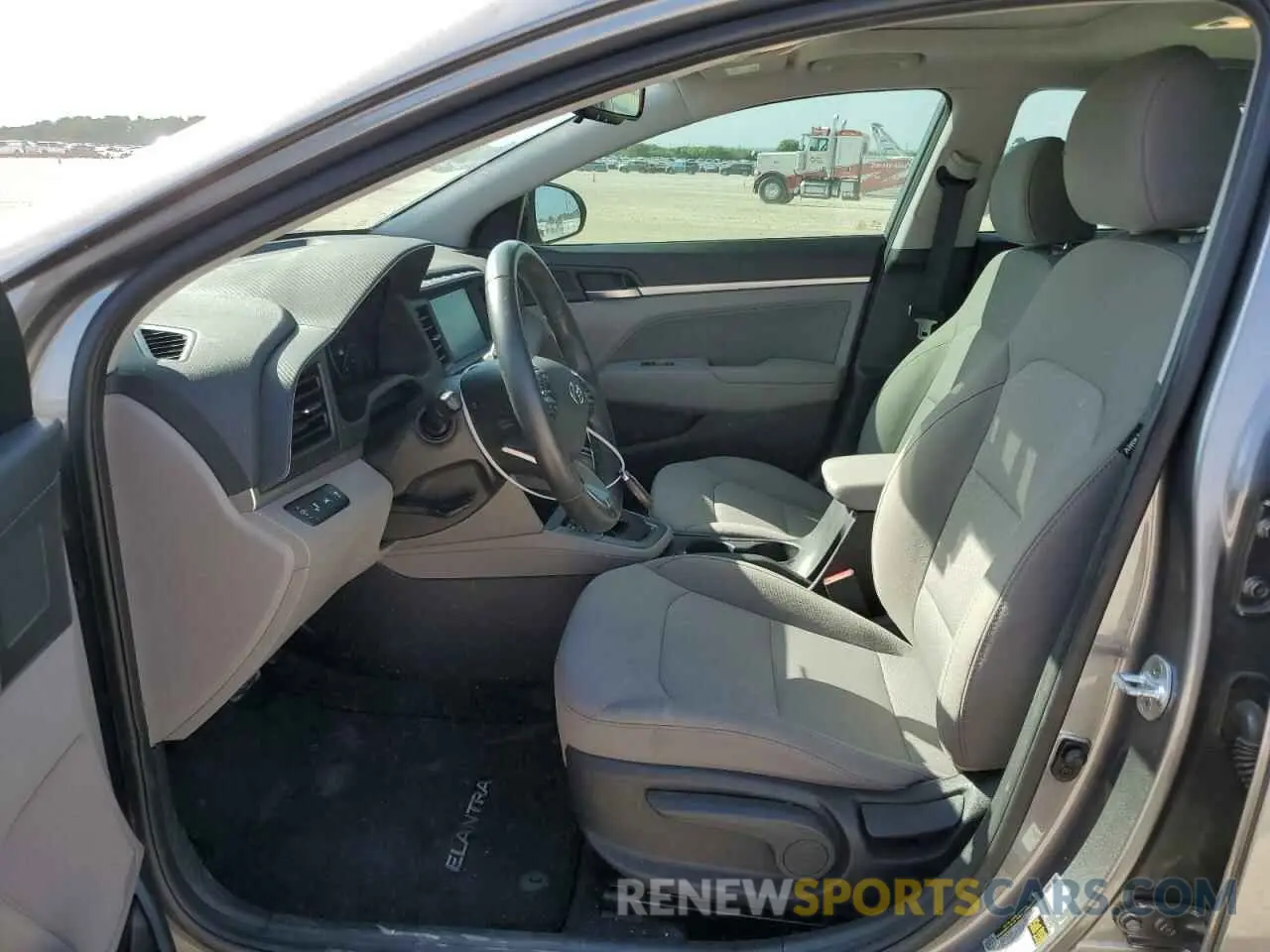 7 Photograph of a damaged car 5NPD84LF2KH488374 HYUNDAI ELANTRA 2019