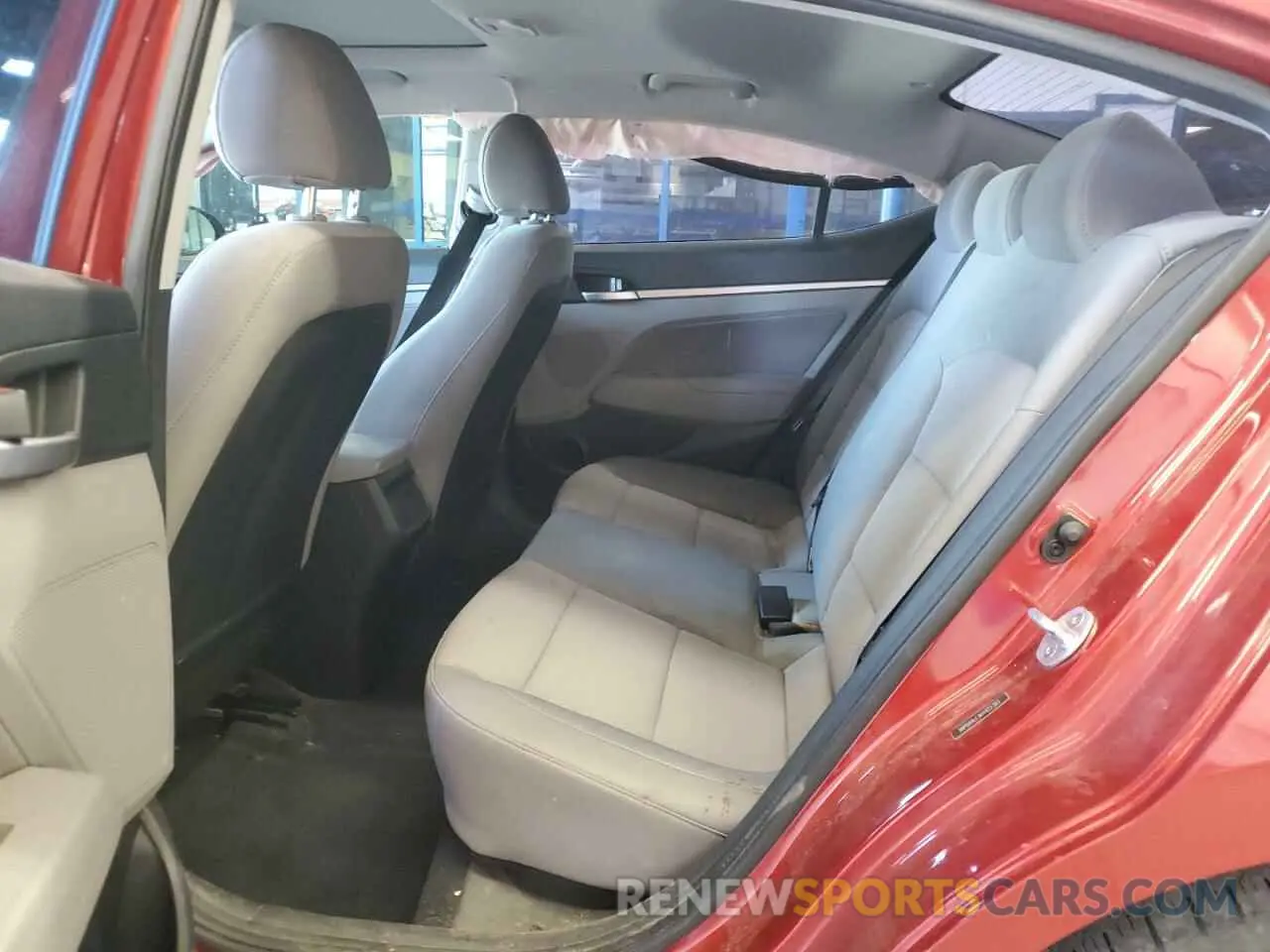 10 Photograph of a damaged car 5NPD84LF3KH422383 HYUNDAI ELANTRA 2019