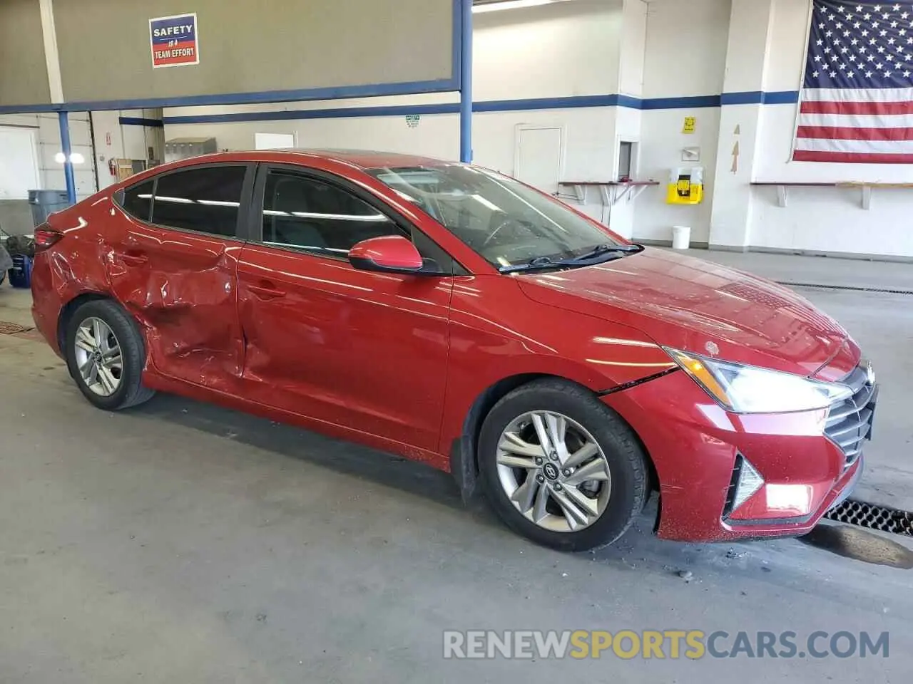 4 Photograph of a damaged car 5NPD84LF3KH422383 HYUNDAI ELANTRA 2019