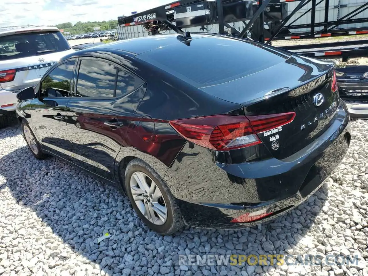 2 Photograph of a damaged car 5NPD84LF3KH426983 HYUNDAI ELANTRA 2019