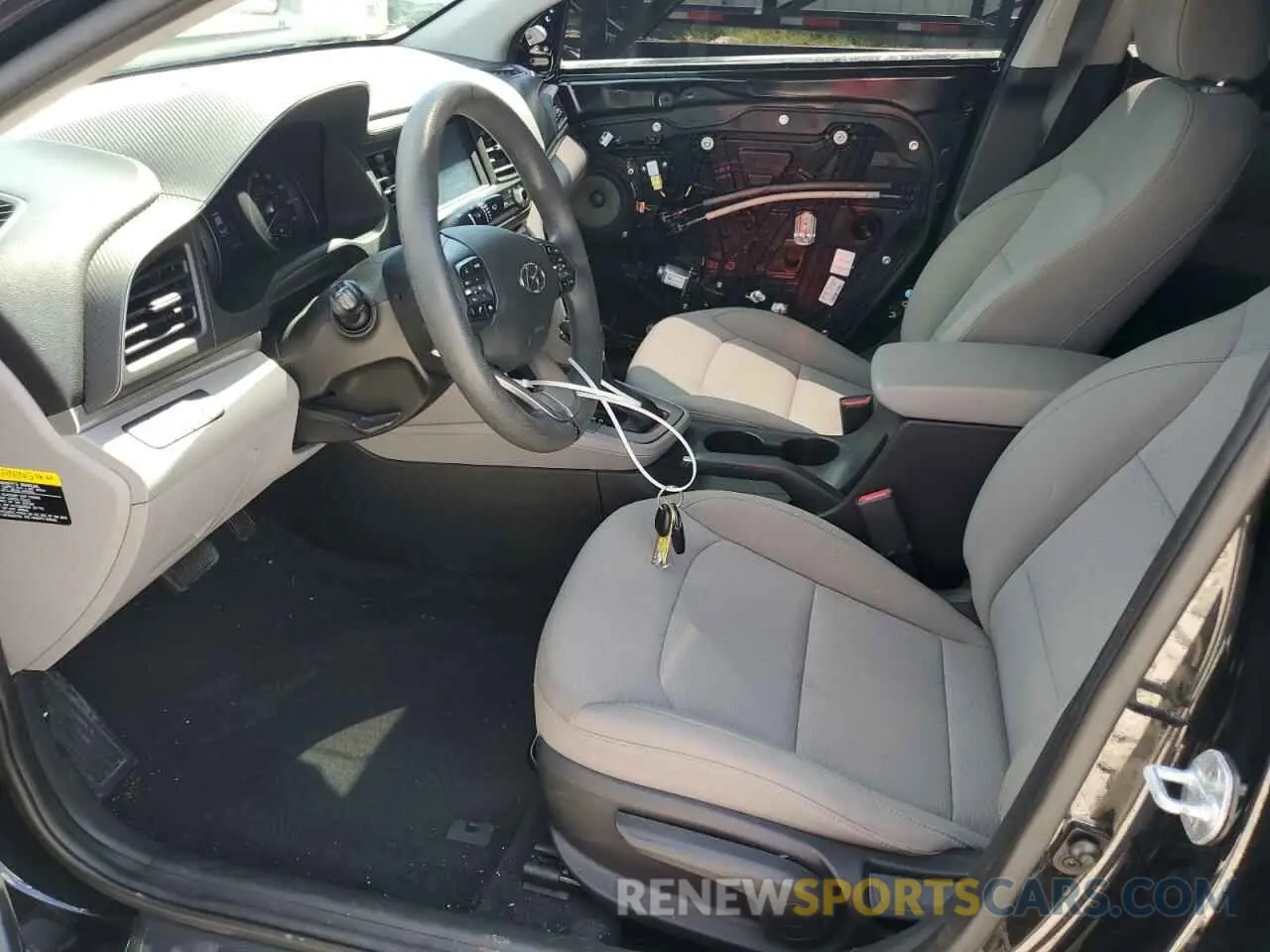 7 Photograph of a damaged car 5NPD84LF3KH426983 HYUNDAI ELANTRA 2019