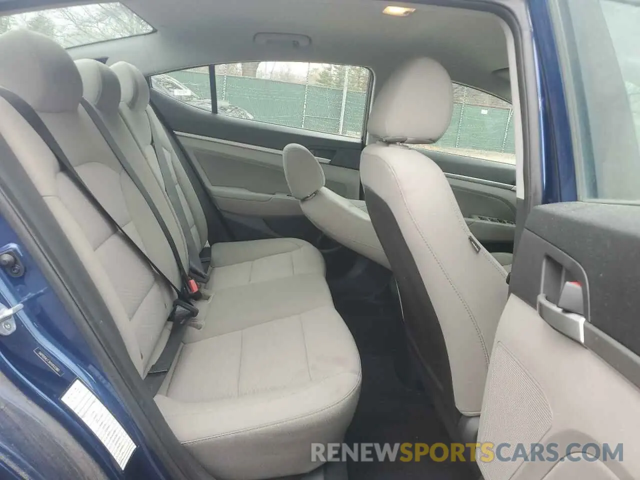 10 Photograph of a damaged car 5NPD84LF3KH443380 HYUNDAI ELANTRA 2019