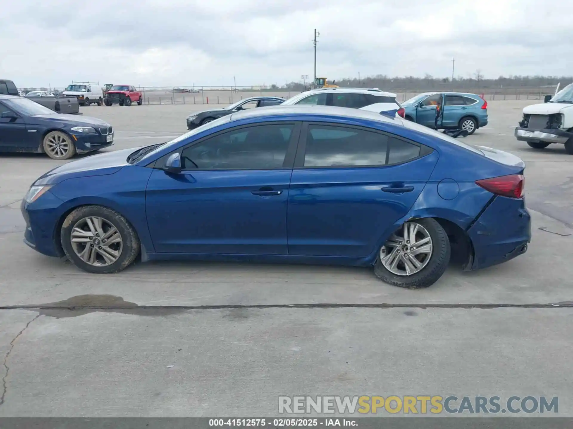 14 Photograph of a damaged car 5NPD84LF3KH476931 HYUNDAI ELANTRA 2019