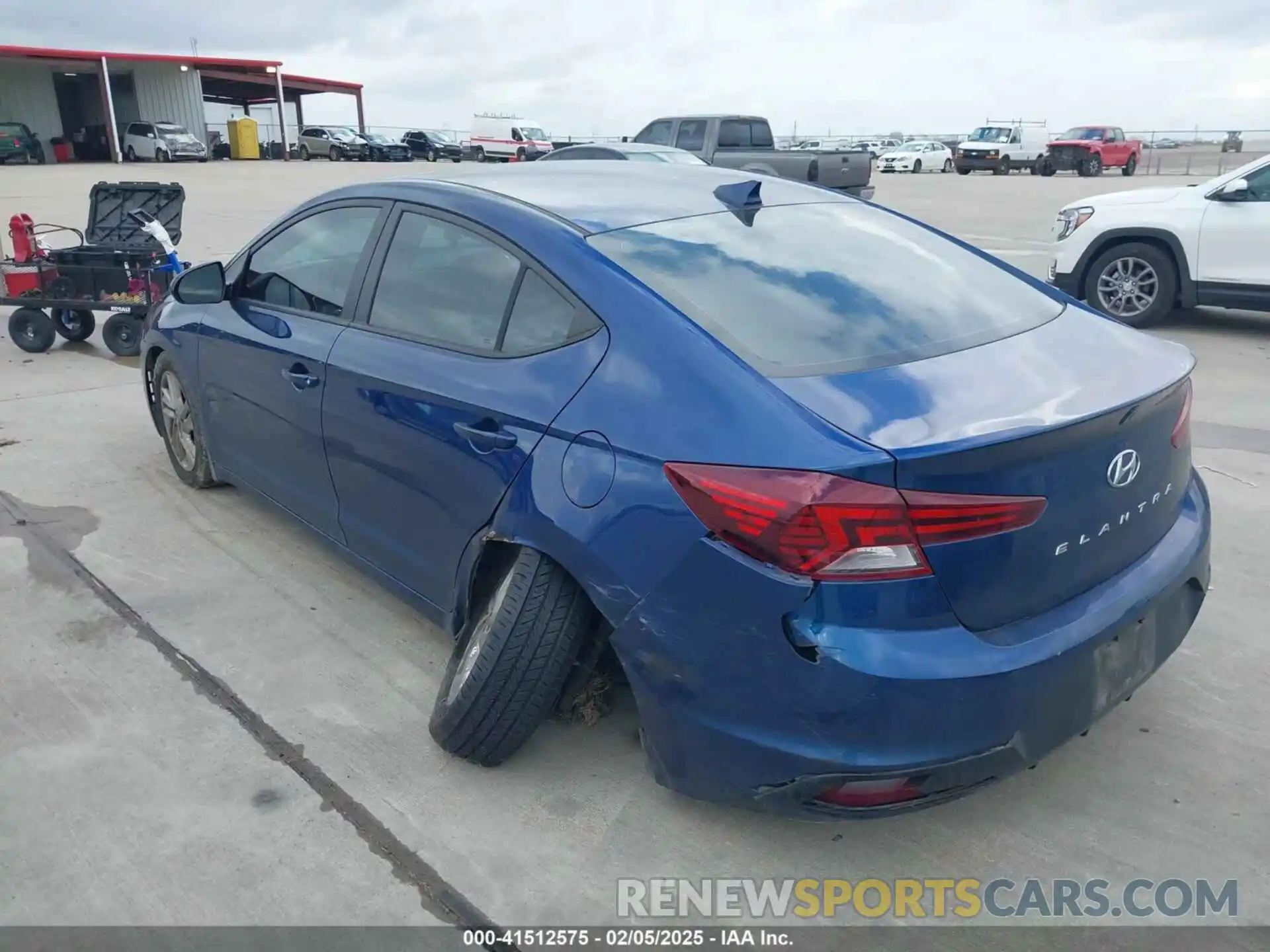 3 Photograph of a damaged car 5NPD84LF3KH476931 HYUNDAI ELANTRA 2019